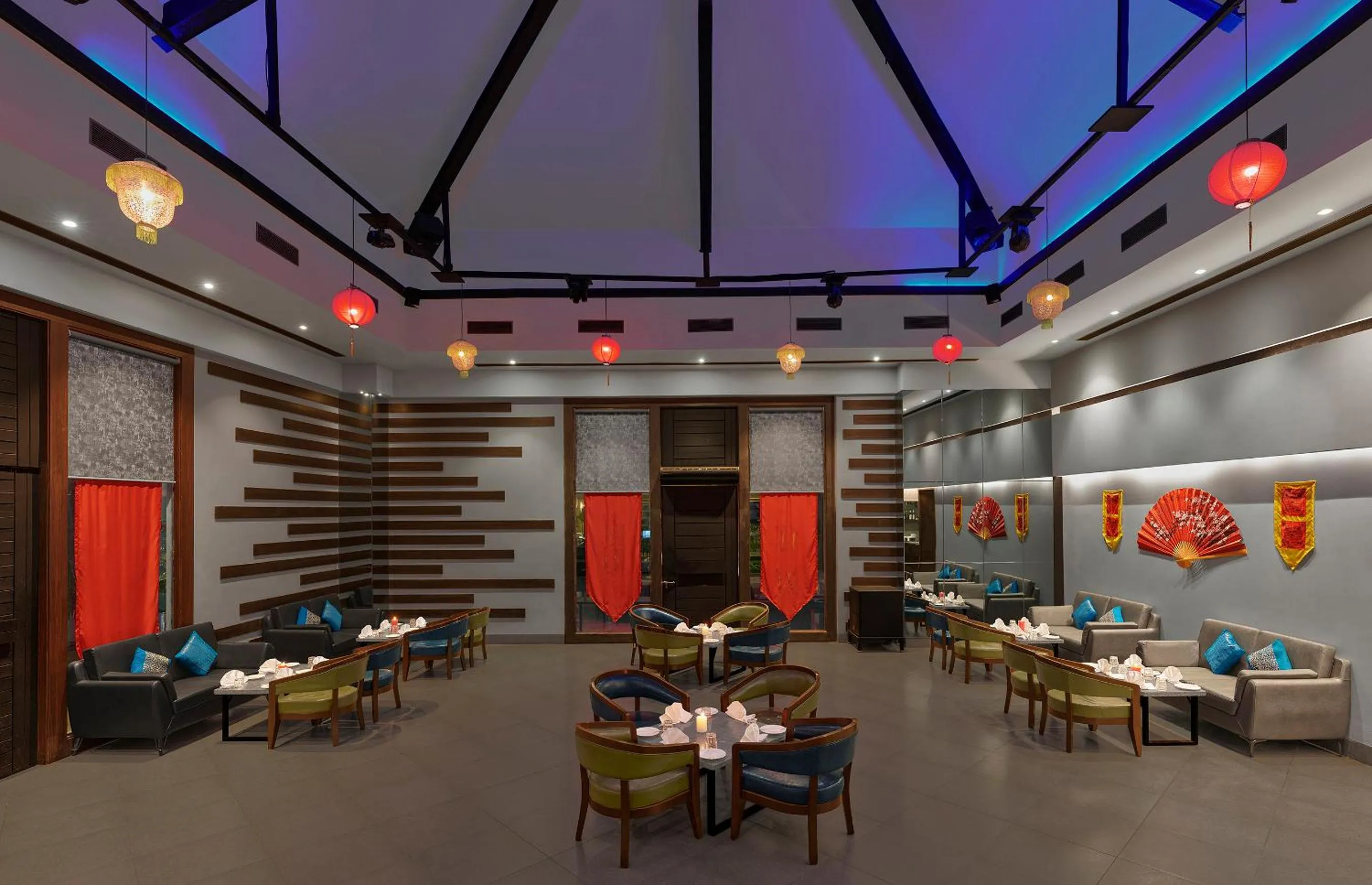 Restaurant/places to eat in Tropical Retreat By Zuper