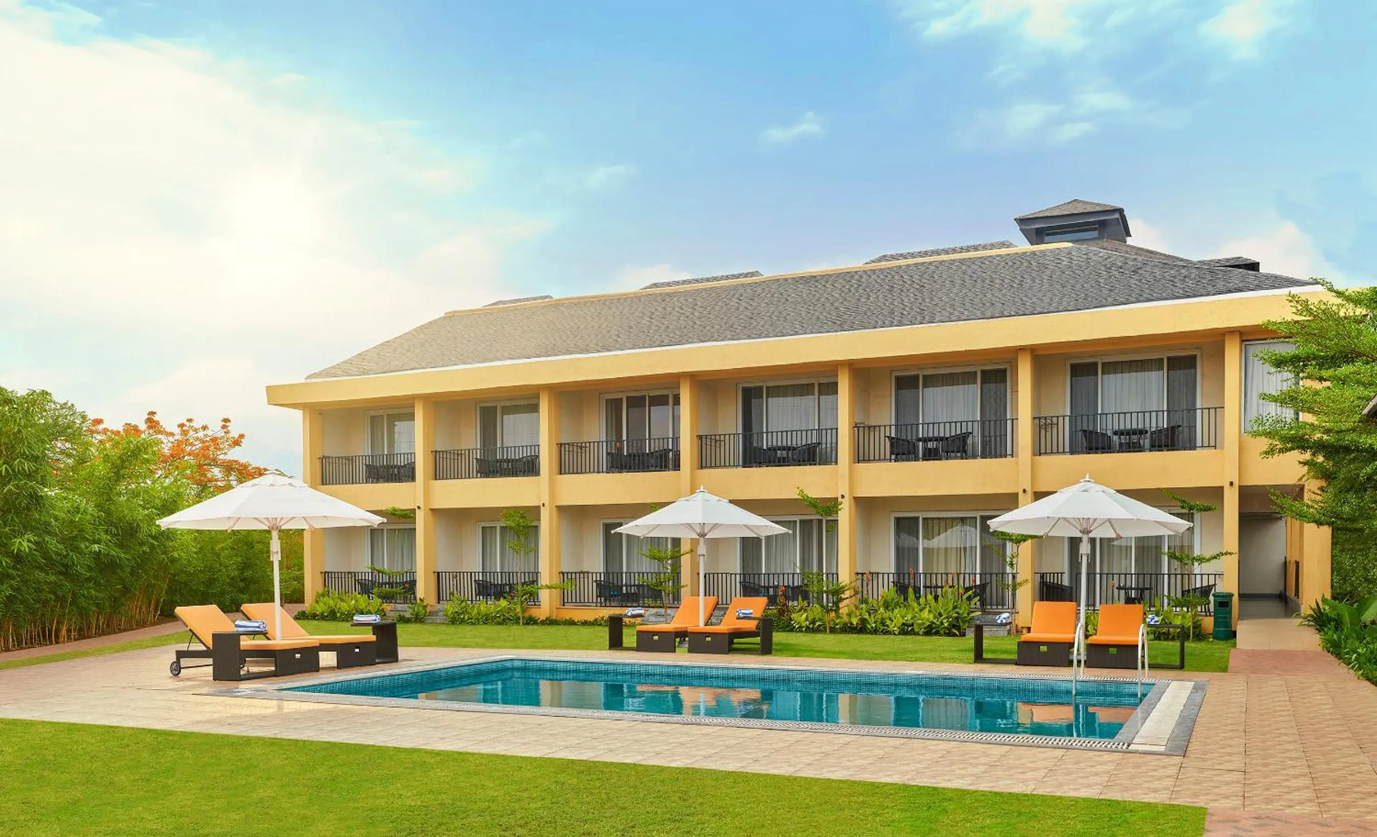 Property building in Tropical Retreat By Zuper