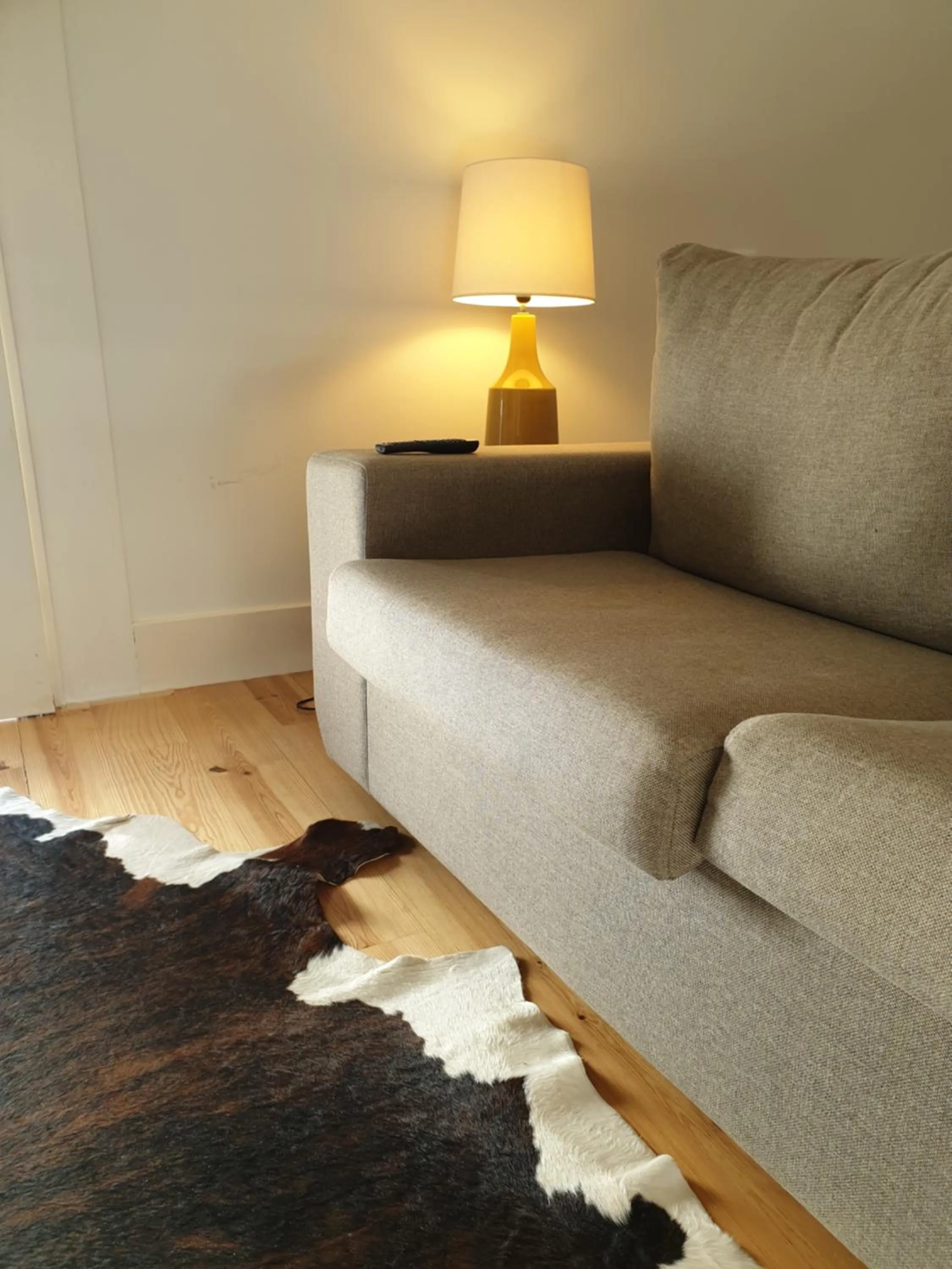 Living room, Bed in Casa de São Bento by PURUS