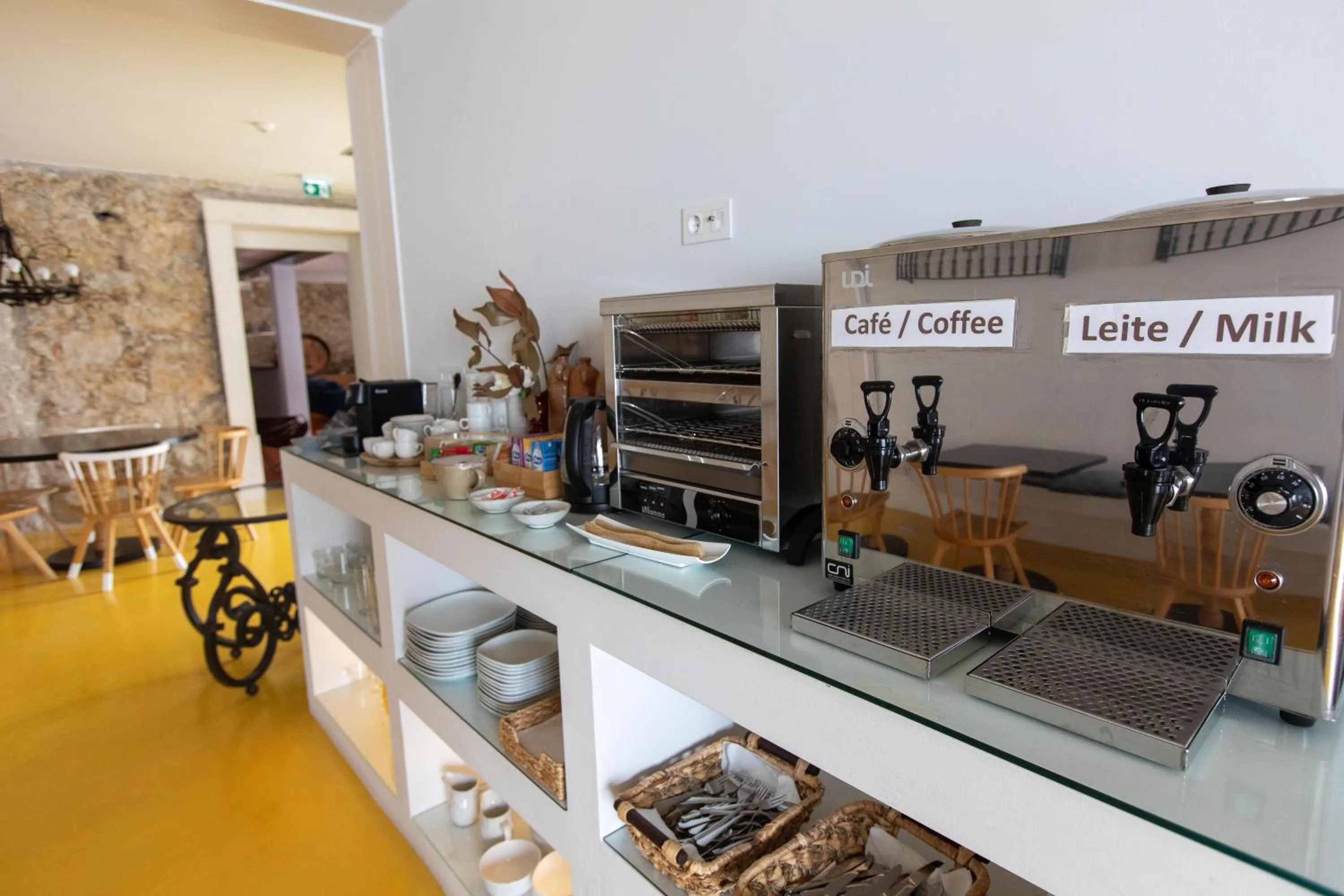 Breakfast in Casa de São Bento by PURUS