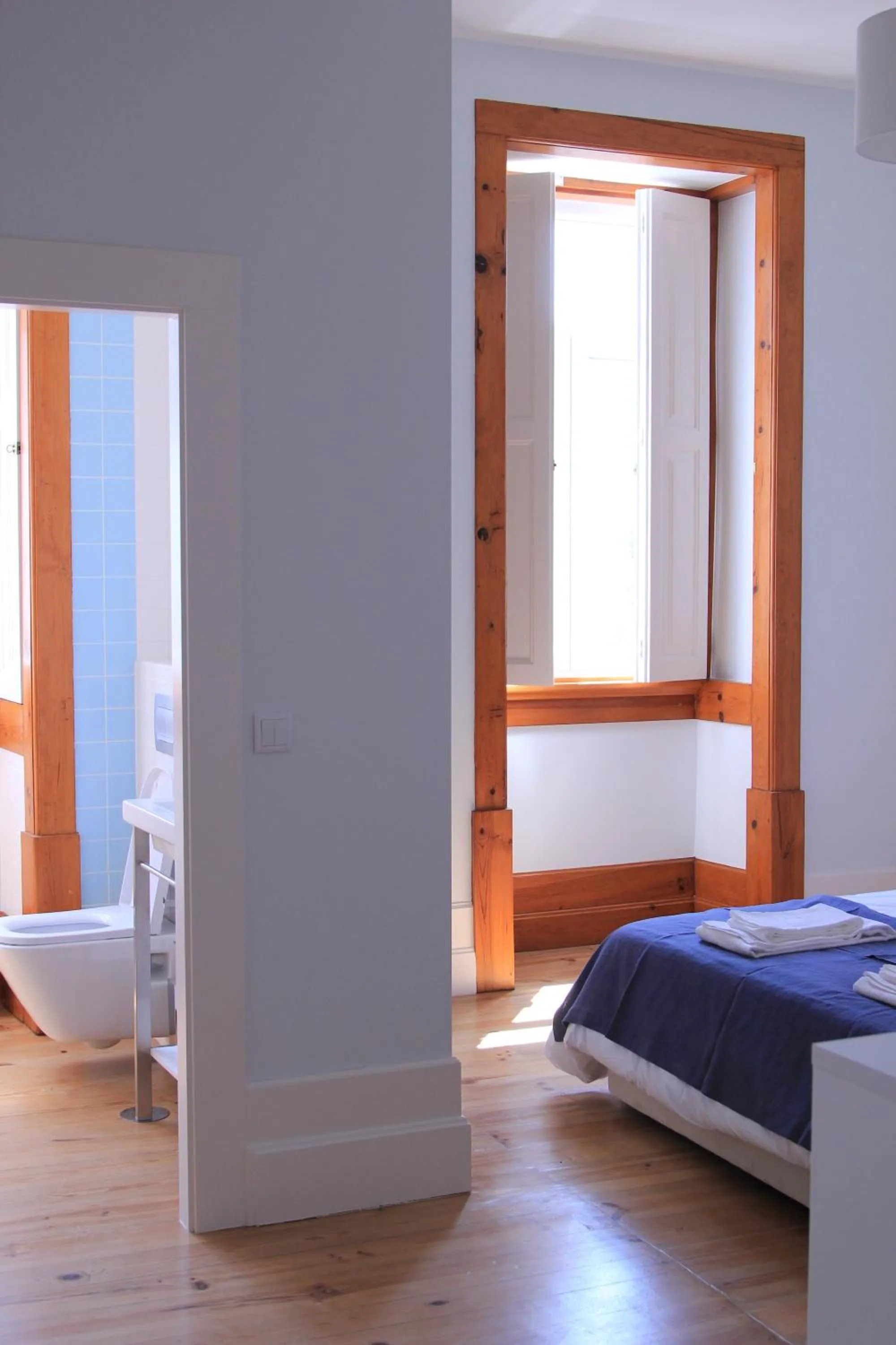 Bathroom, Bed in Casa de São Bento by PURUS