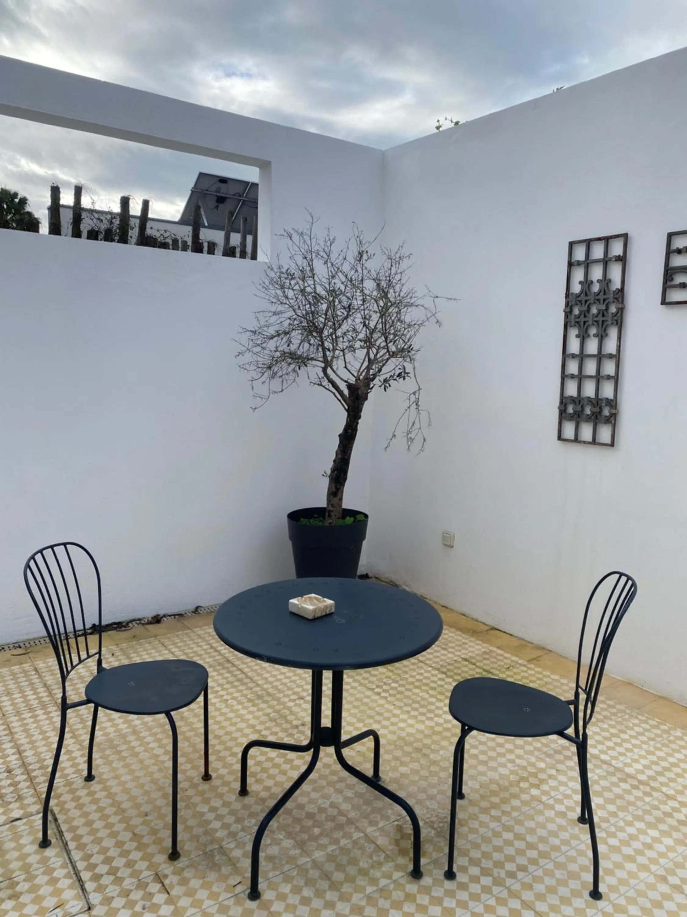 Patio in Casa de São Bento by PURUS