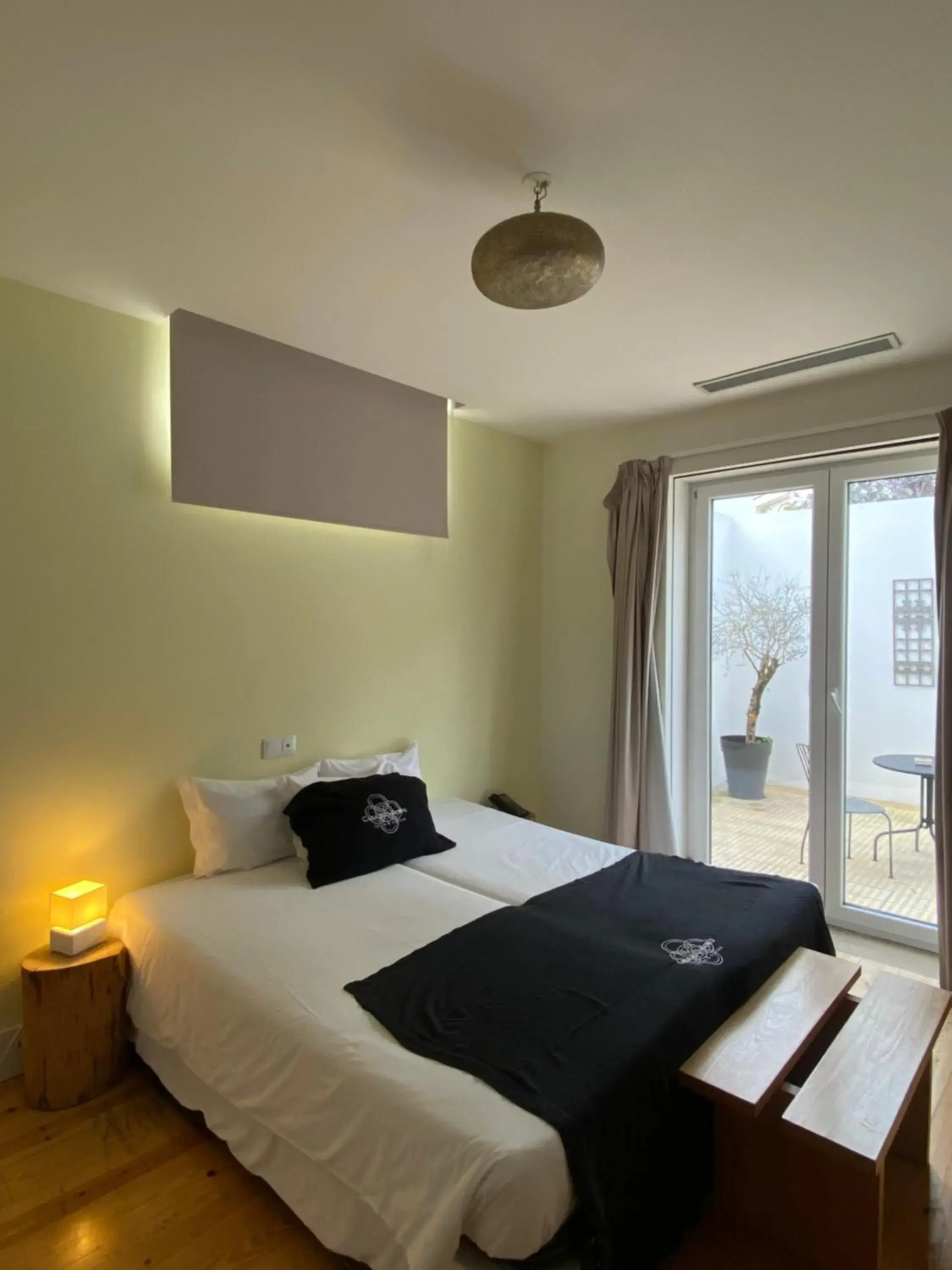 Family Room in Casa de São Bento by PURUS Family Room in Casa de São Bento by PURUS