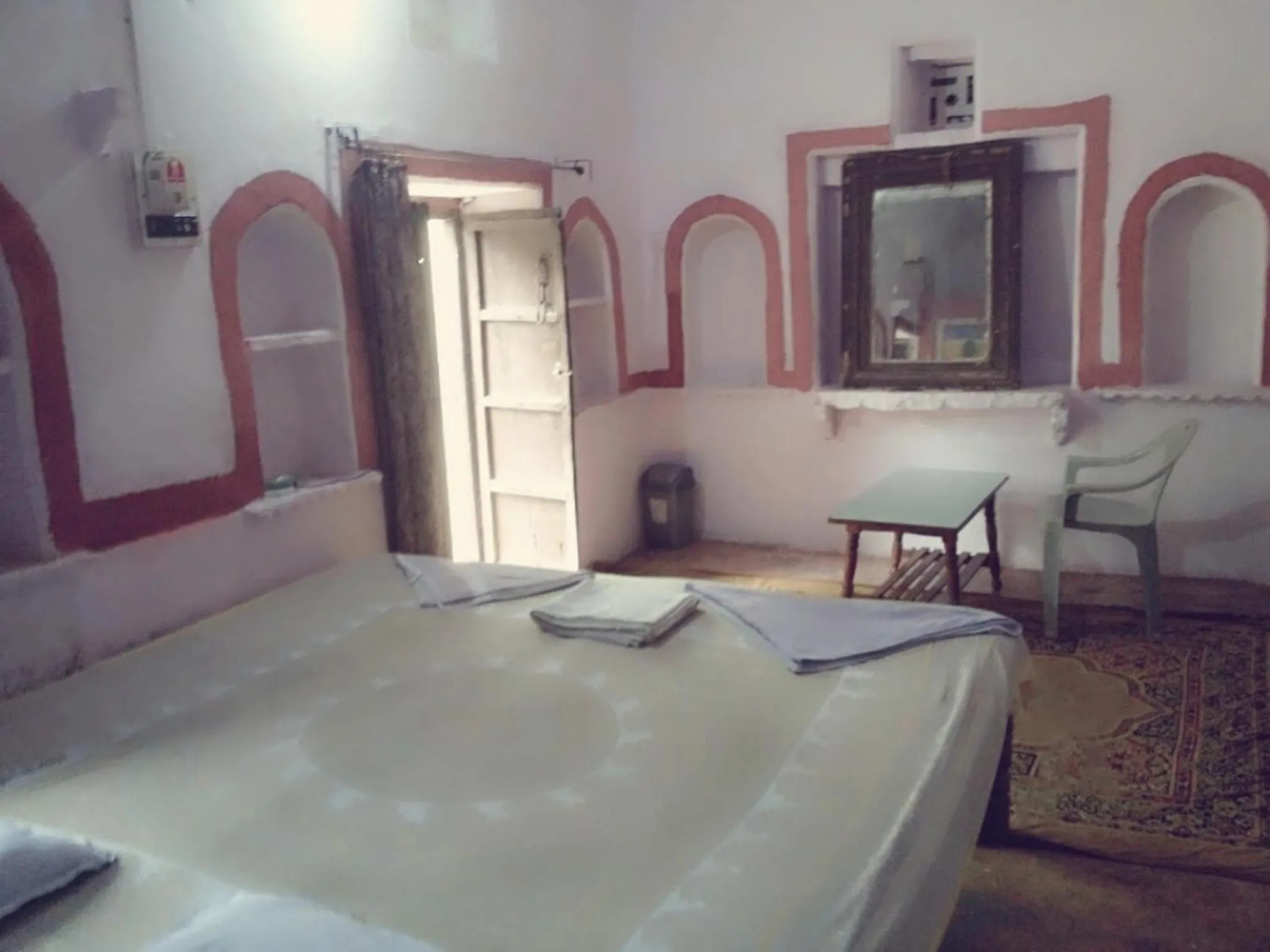 Bed in Haveli Uma Megh Tourist Guest House