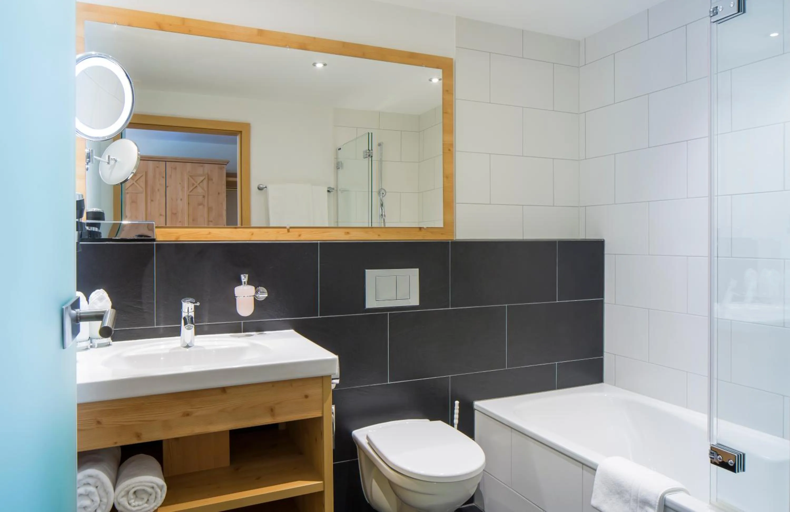 Bathroom in Hotel Taescherhof