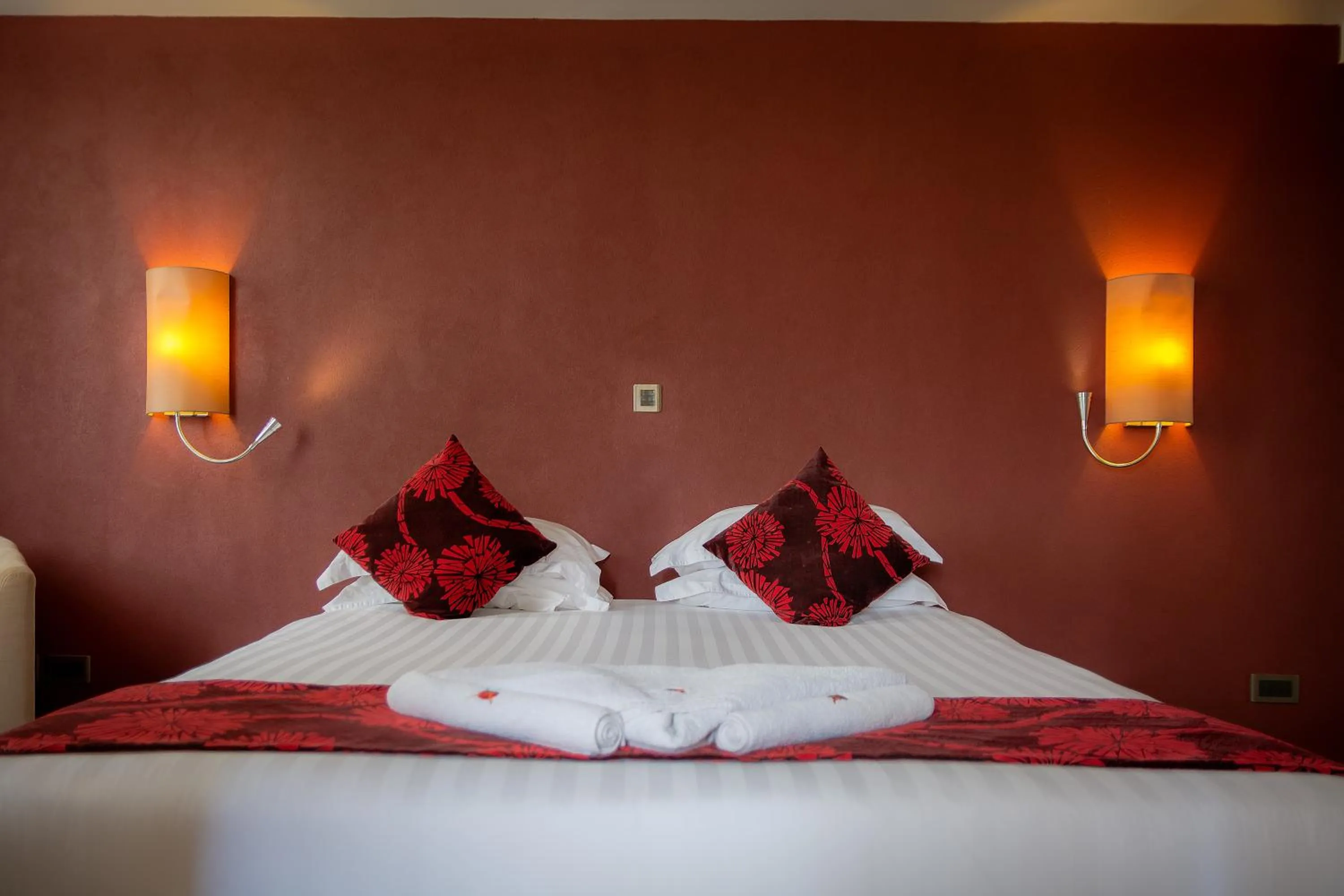 Bed in Imperial Heights Hotel, Entebbe