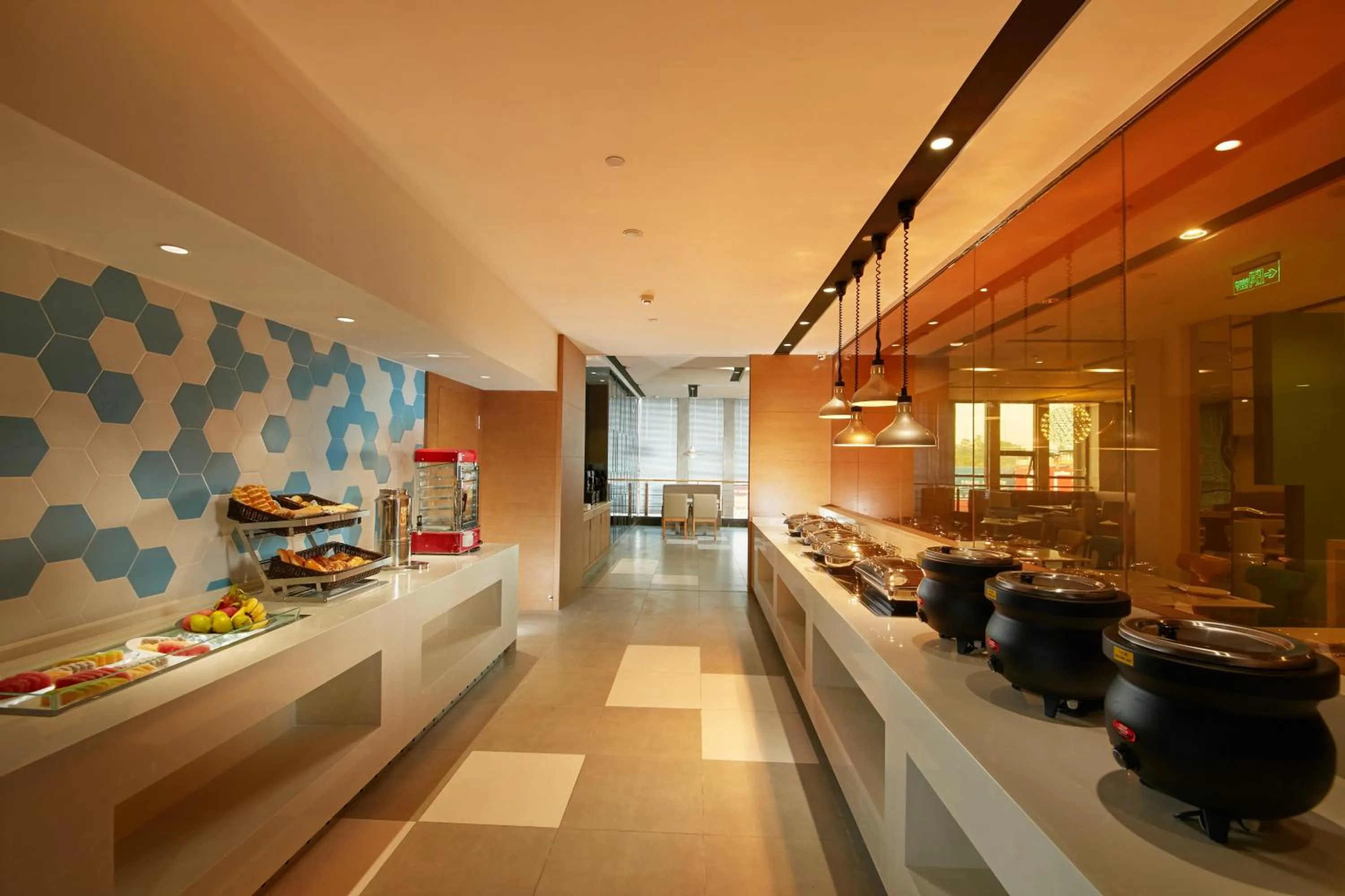 Breakfast in Holiday Inn Express Leshan City Square by IHG - High Speed Rail and Leshan Giant Buddha