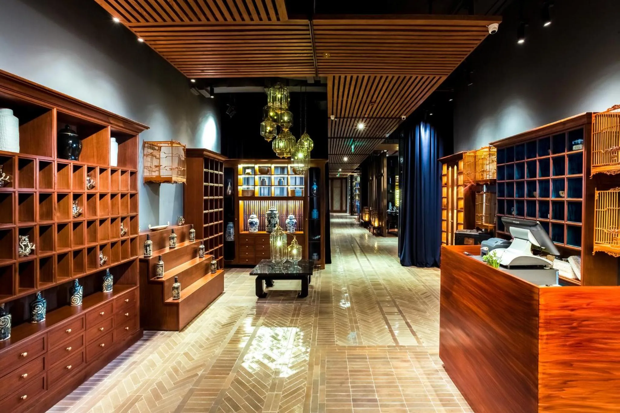 Restaurant/places to eat in Crowne Plaza Vientiane by IHG