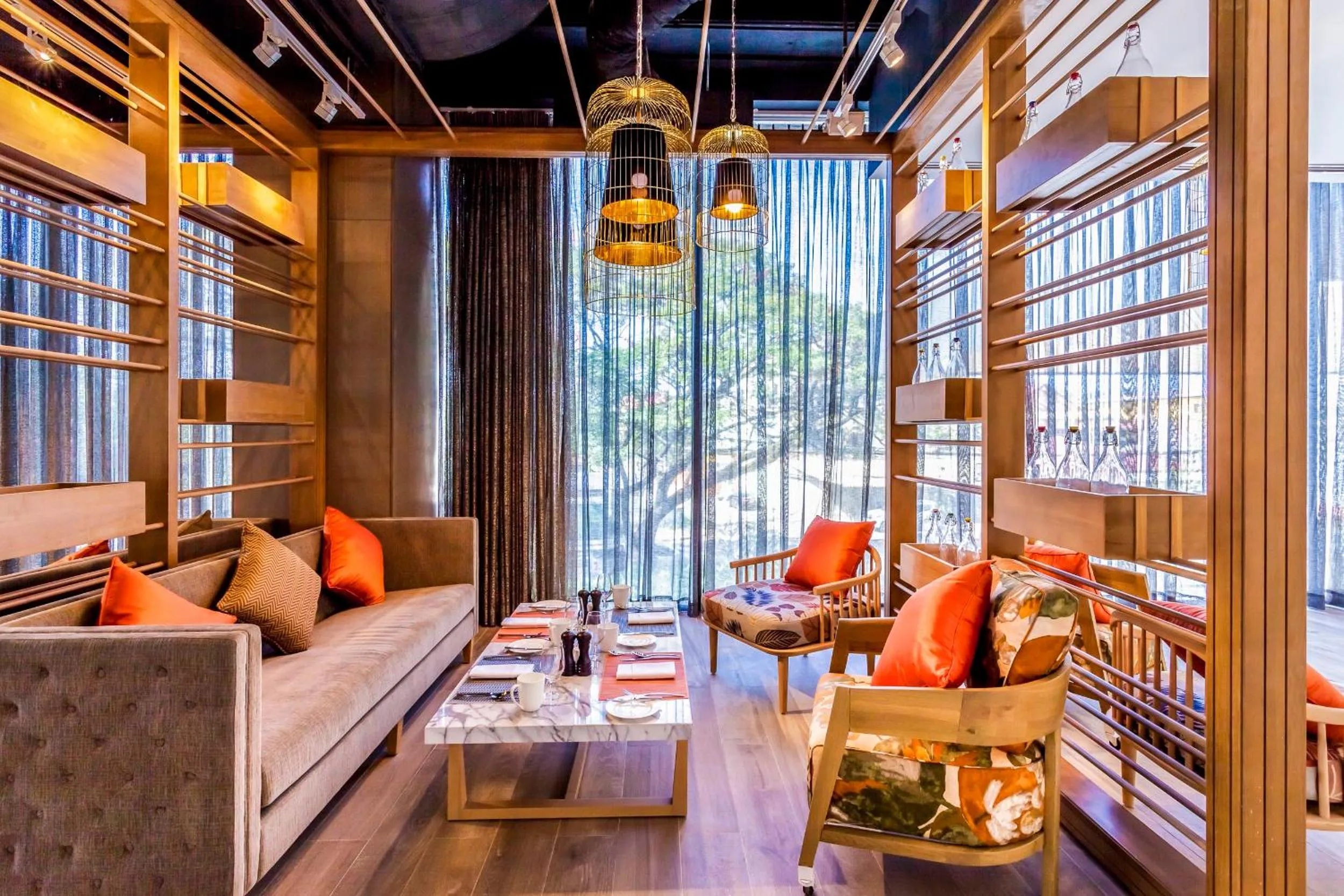 Restaurant/places to eat in Crowne Plaza Vientiane by IHG