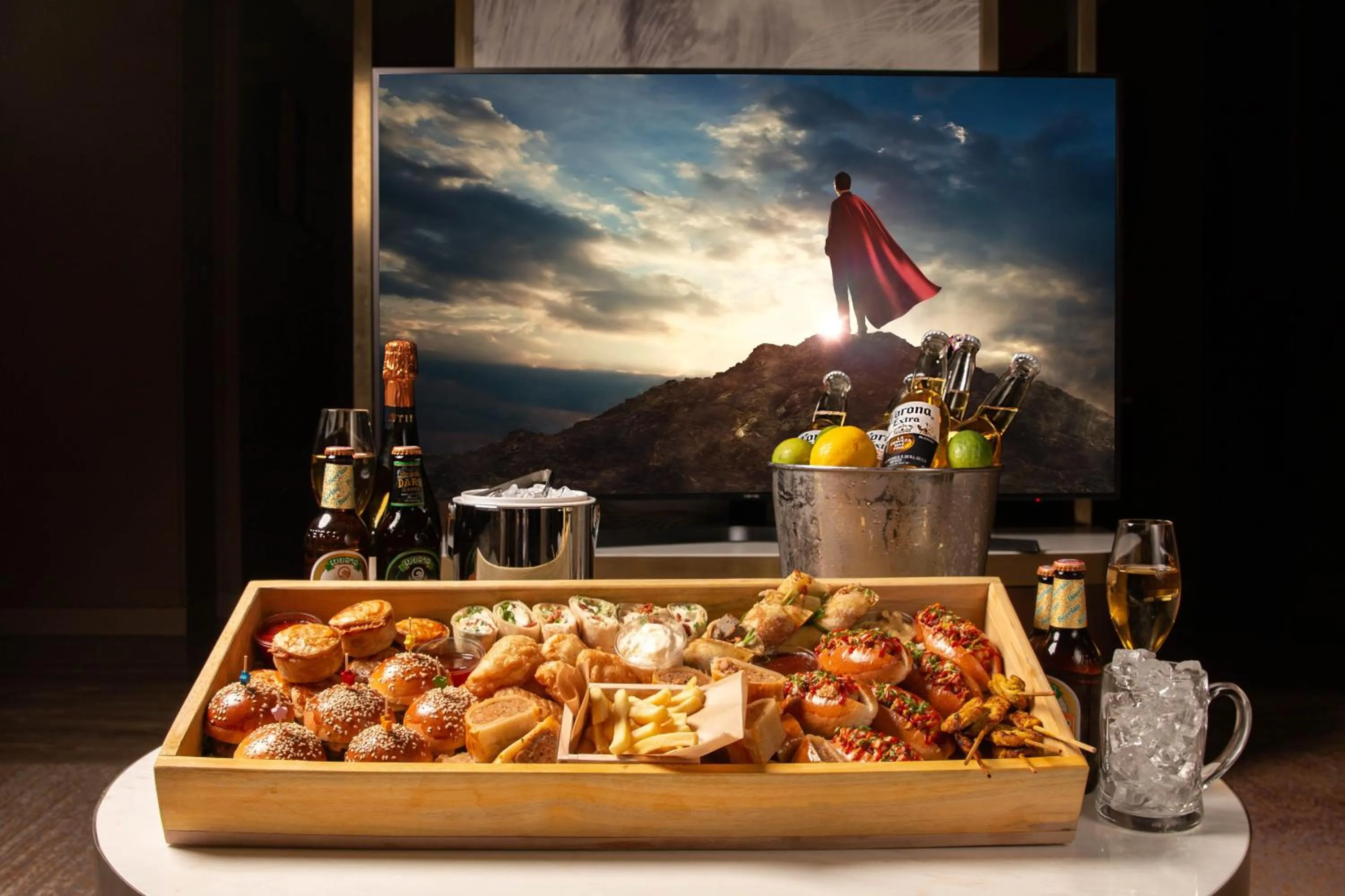 Restaurant/places to eat in Crowne Plaza Vientiane by IHG