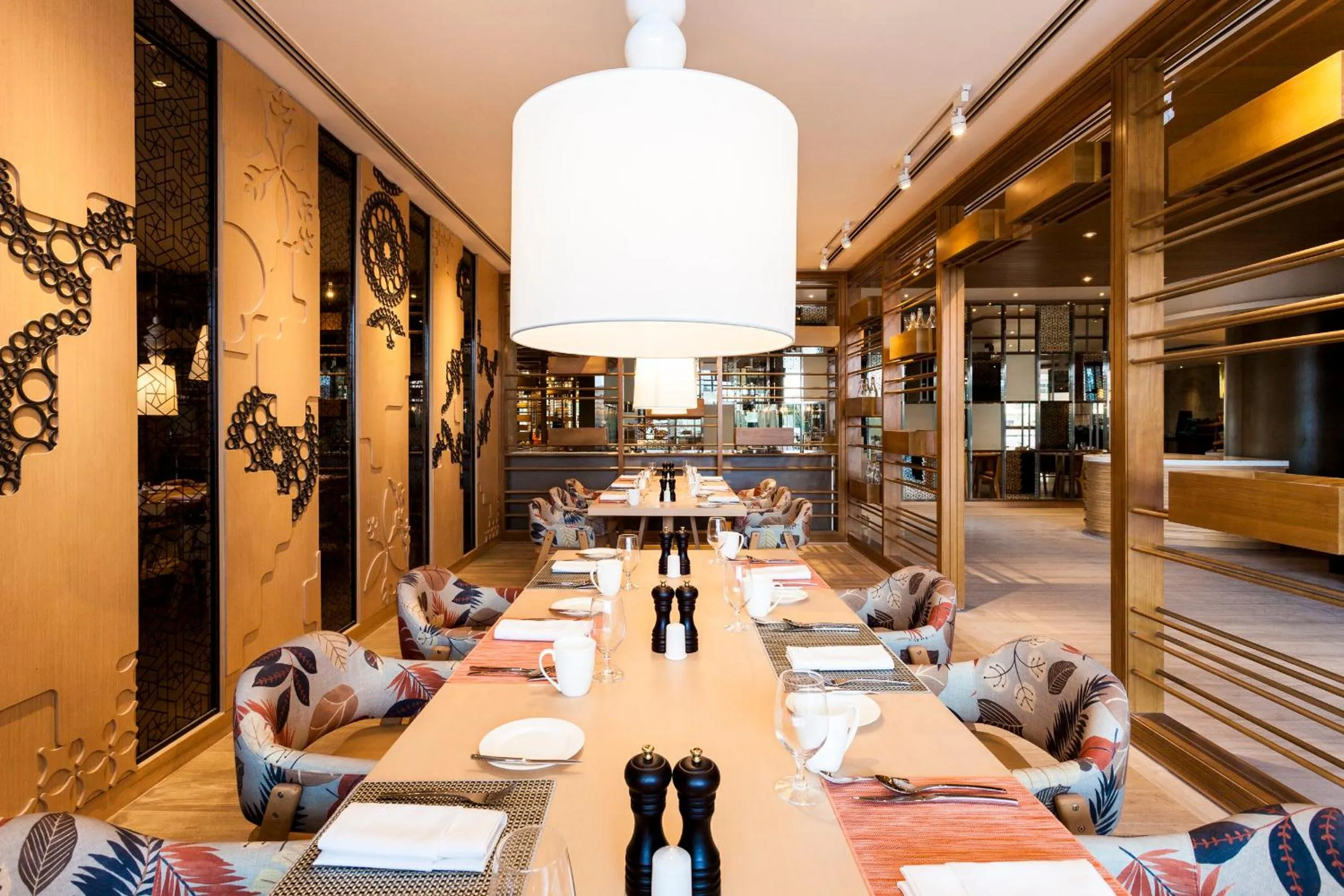 Restaurant/places to eat in Crowne Plaza Vientiane by IHG