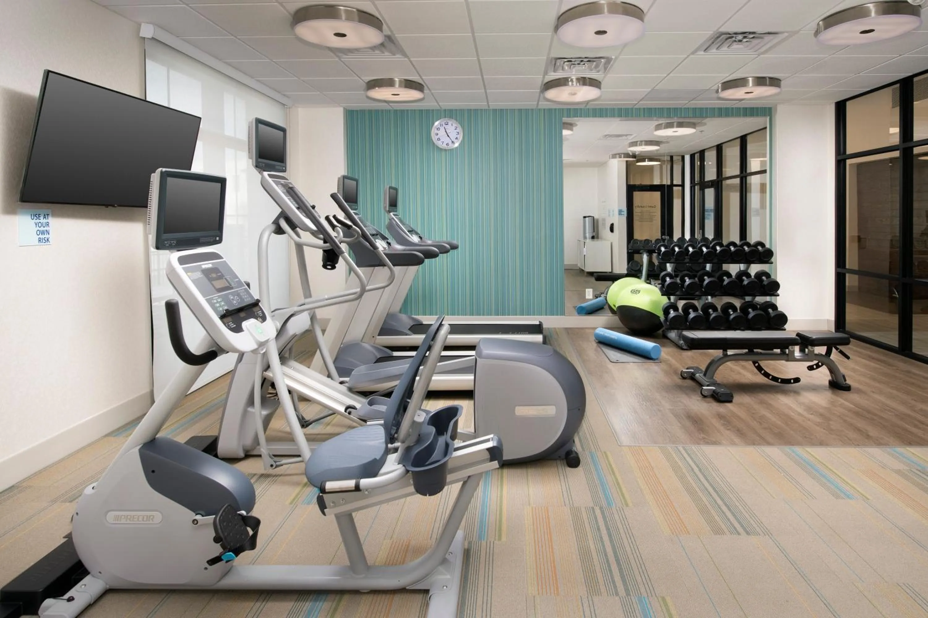 Fitness centre/facilities in Holiday Inn Express Pensacola Downtown by IHG
