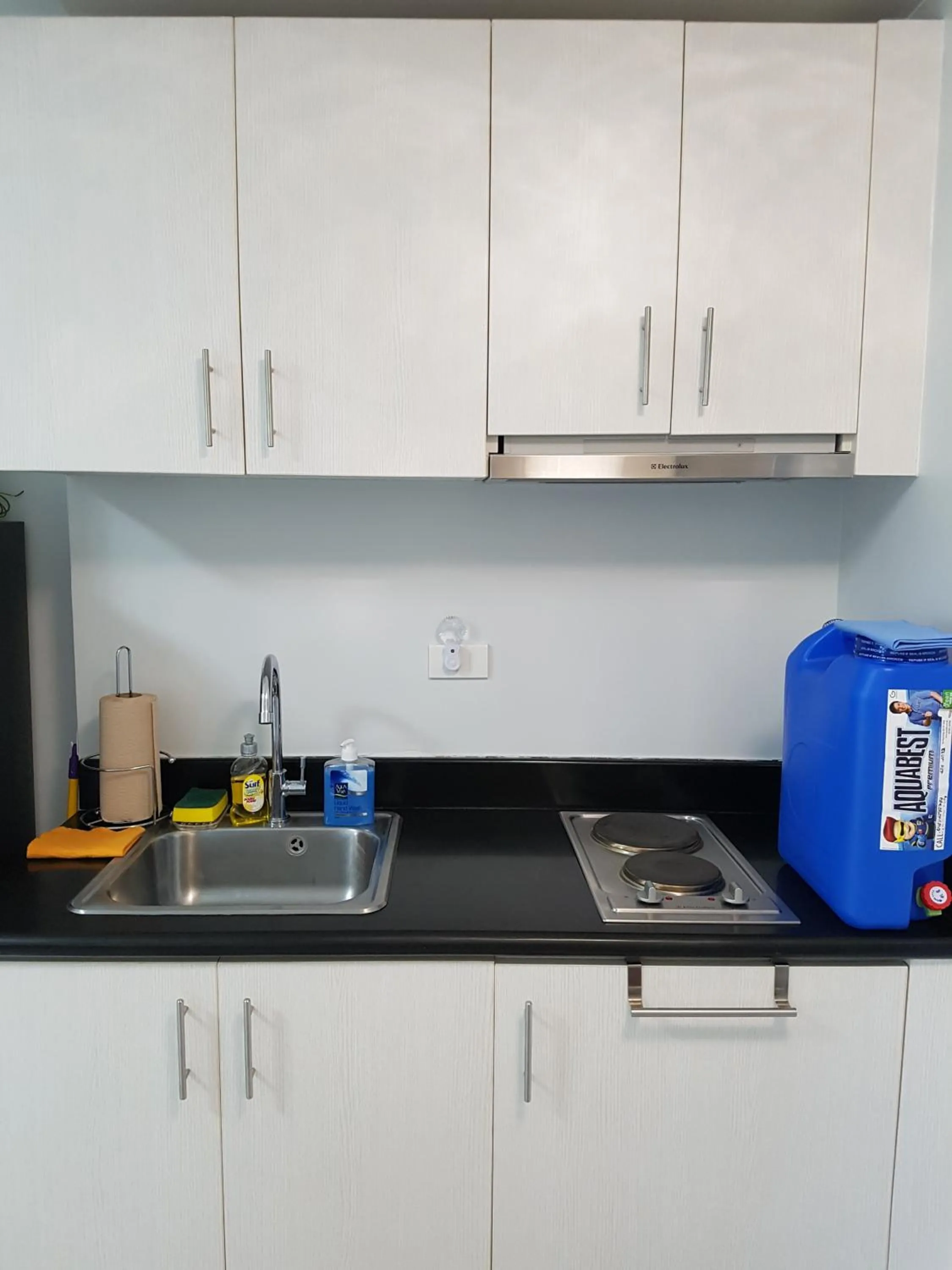 Kitchen or kitchenette in All At Jazz - Makati Serviced Apartments