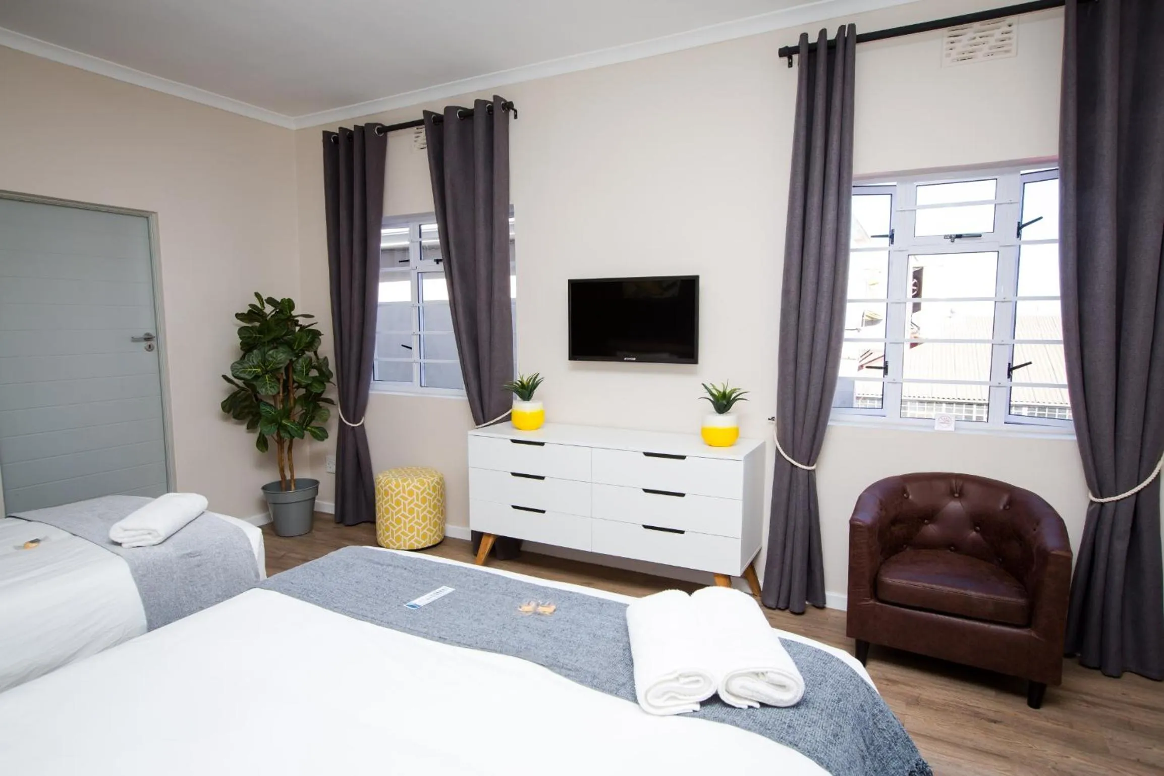 TV and multimedia, Bed in New National Hotel and Conference