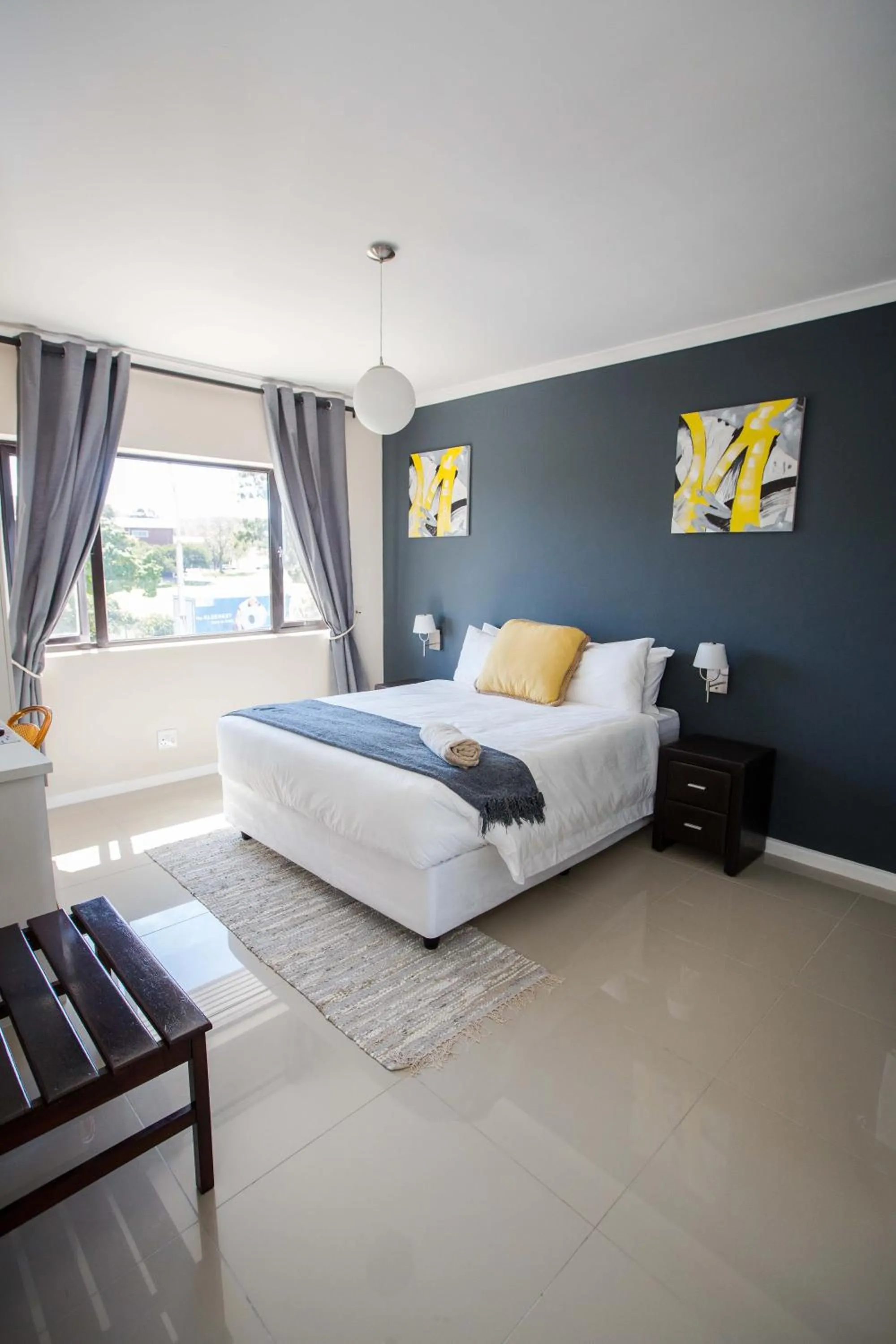 View (from property/room), Bed in New National Hotel and Conference