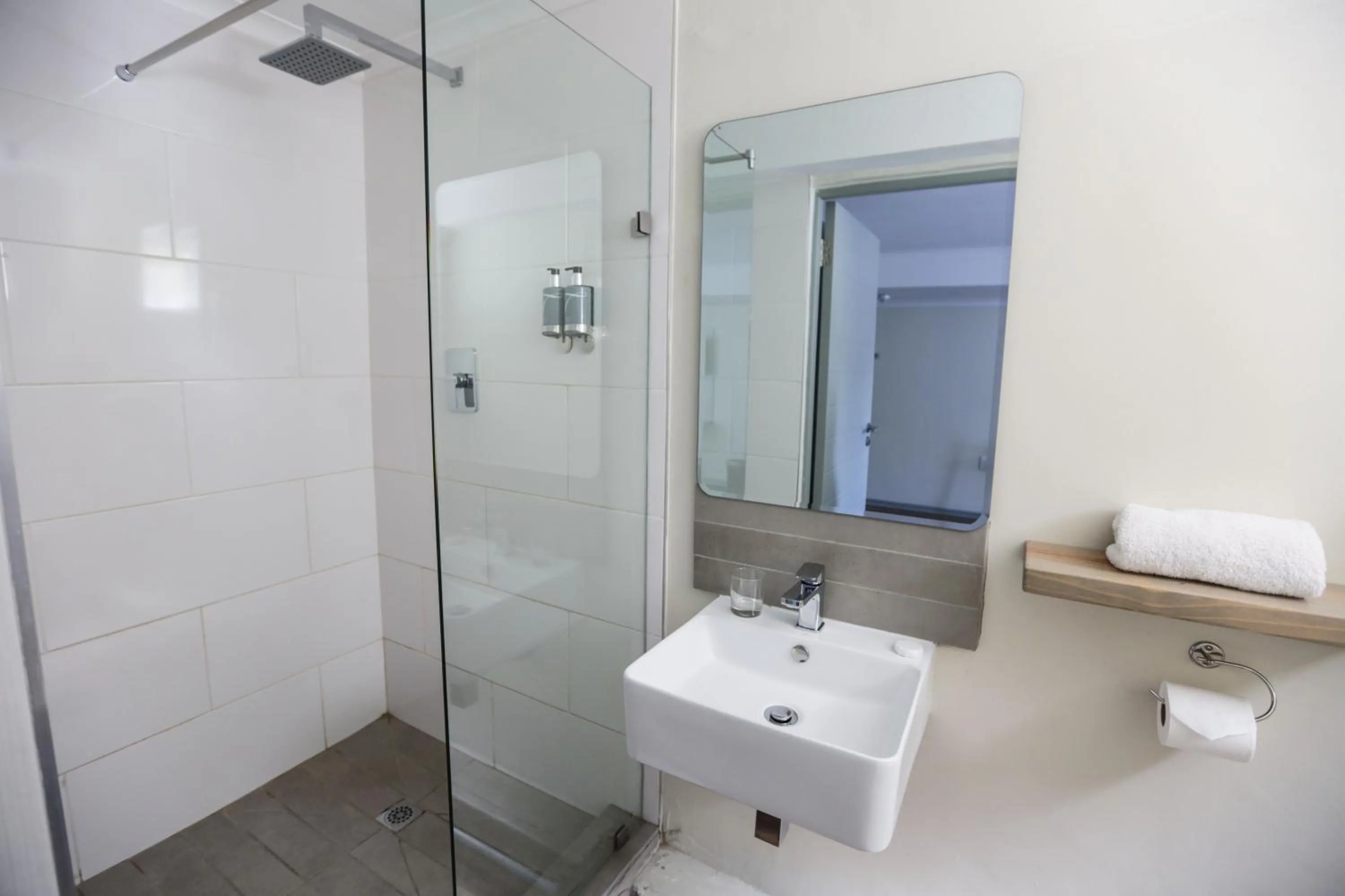 Bathroom in New National Hotel and Conference