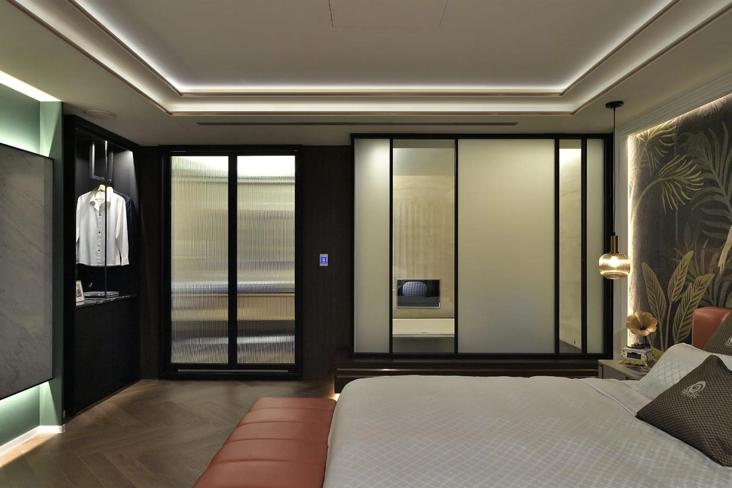 wardrobe, Bed in Merry Day Motel Zhonghe Branch