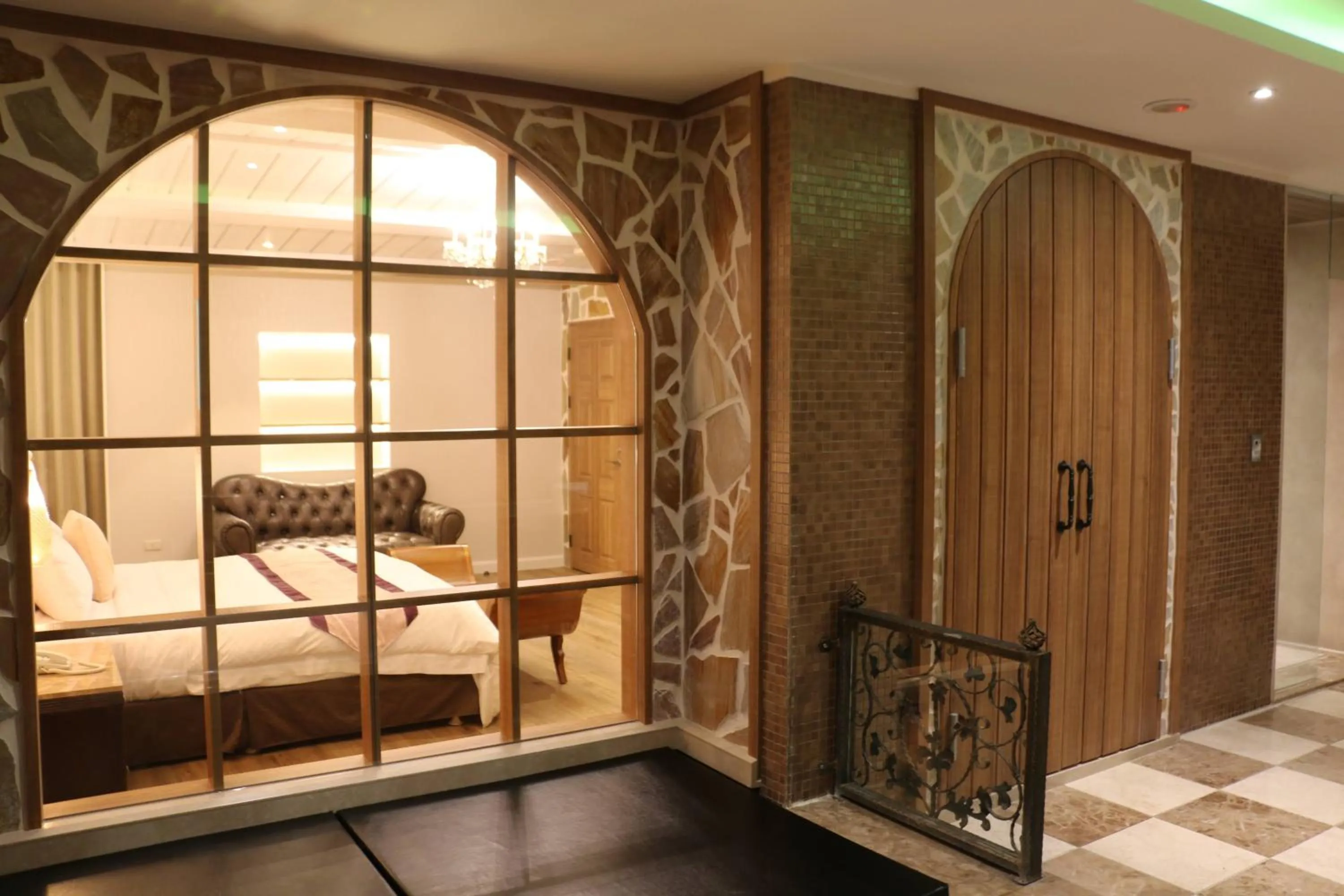 Bathroom, Bed in Merry Day Motel Zhonghe Branch