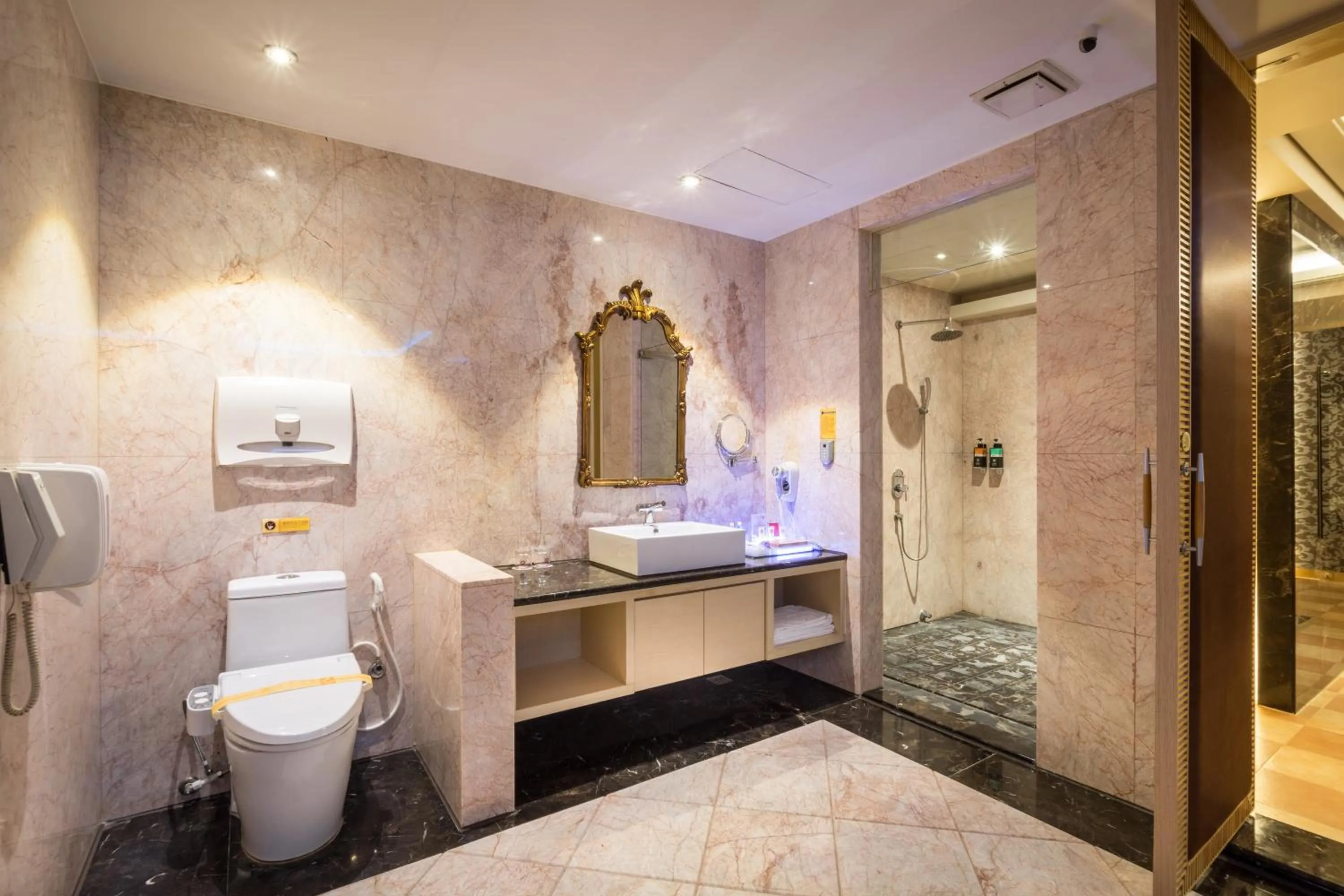 Shower in Merry Day Motel Zhonghe Branch