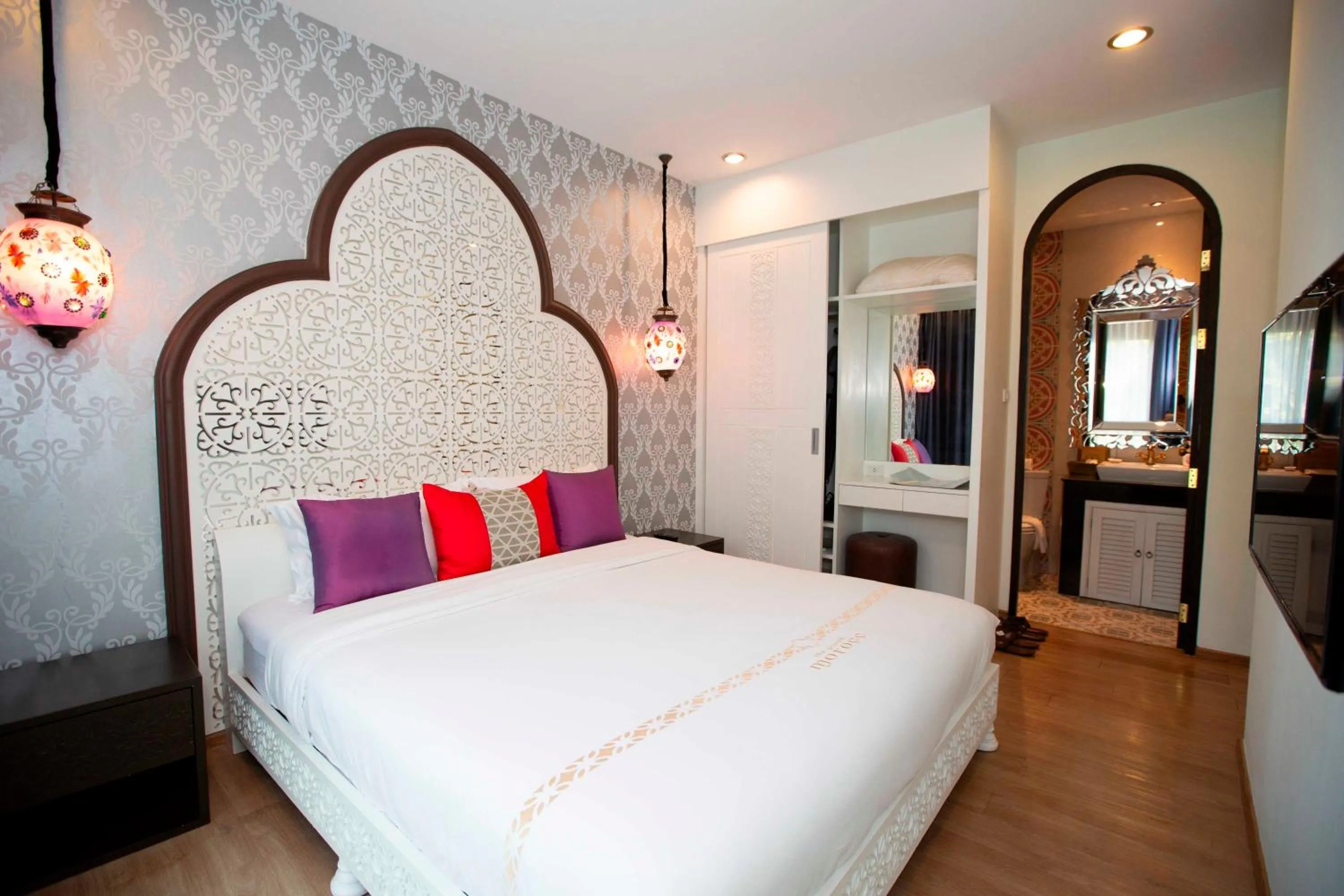 Bedroom, Bed in The Grand Morocc Hotel