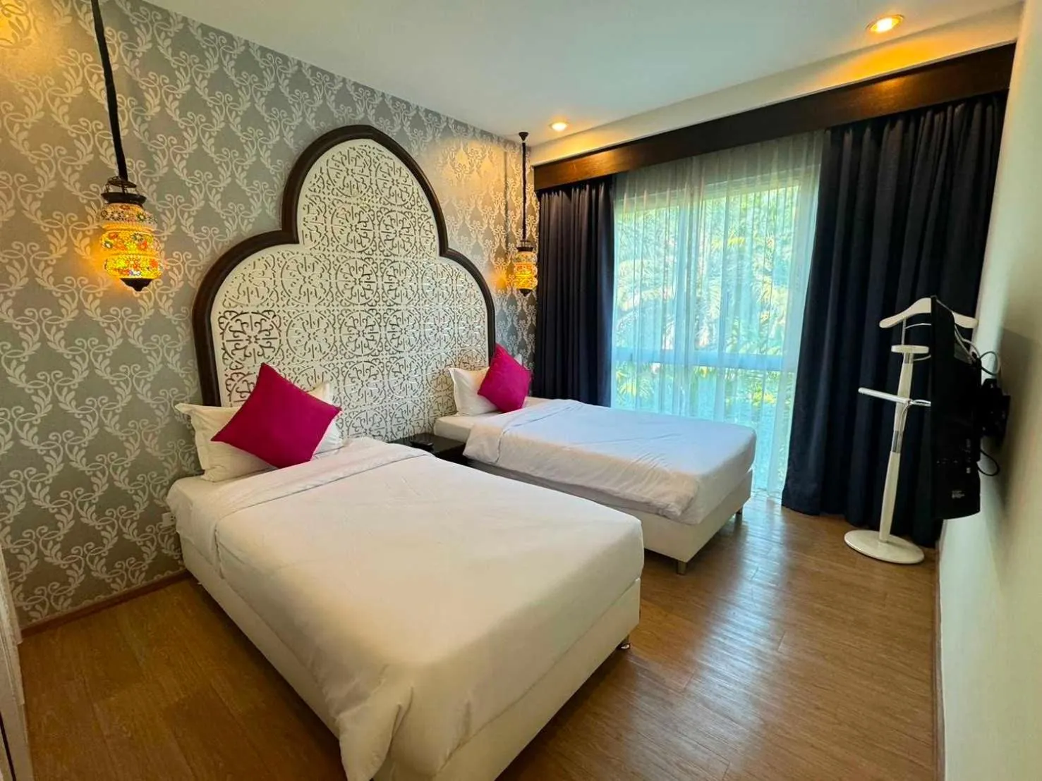 Bedroom, Bed in The Grand Morocc Hotel