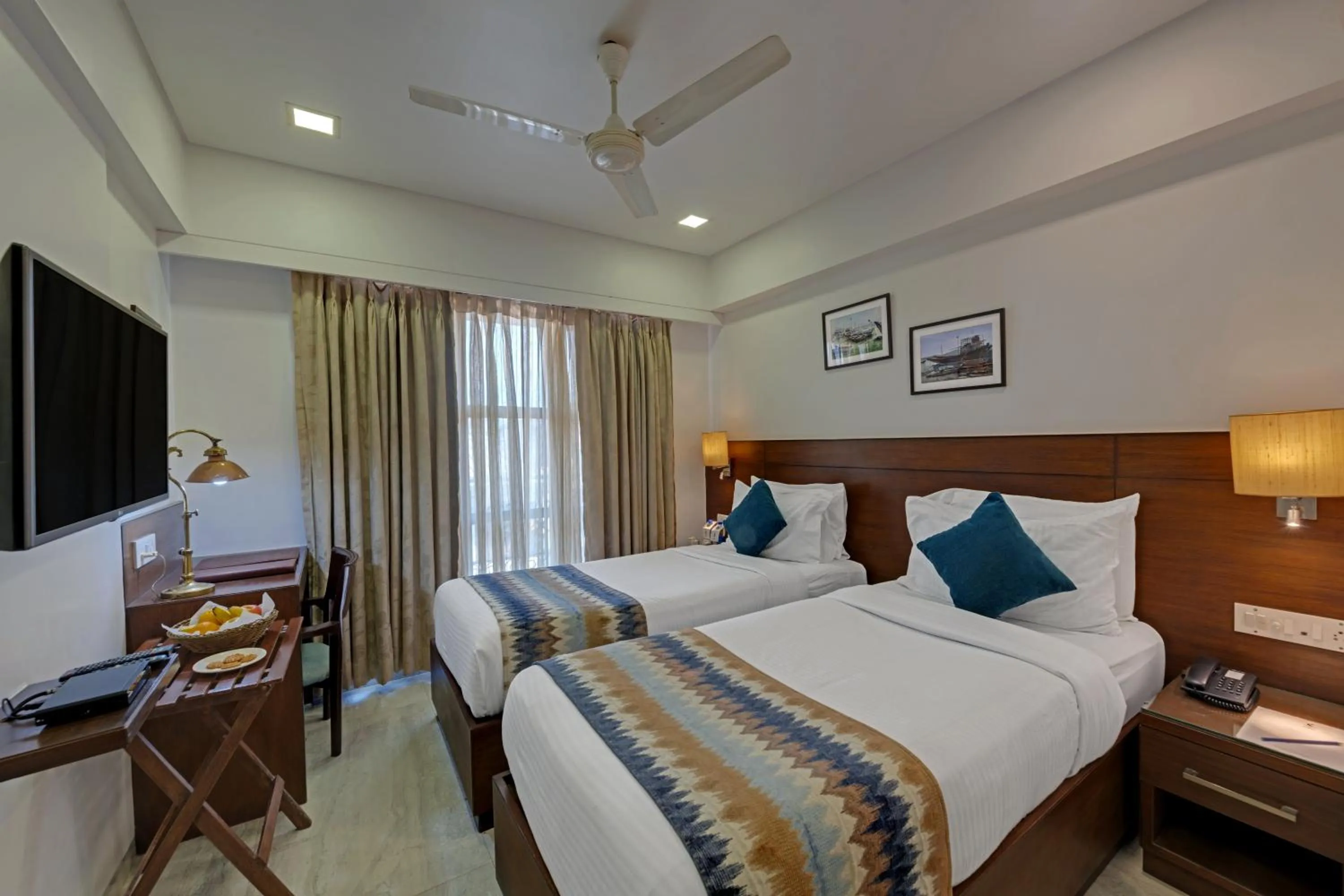 Bed in Comfort Inn Emerald,Dapoli