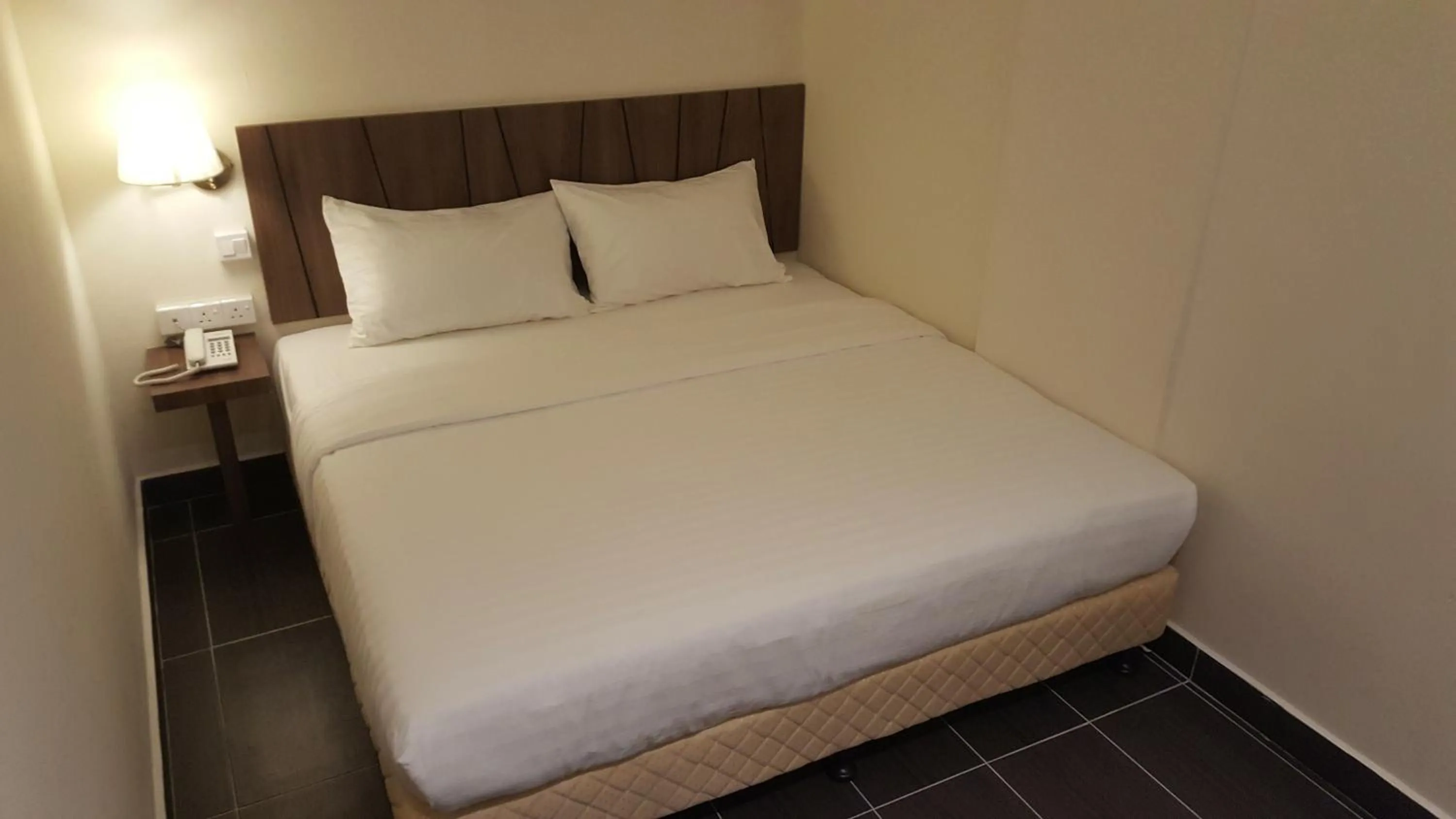 Bed in 9 Square Hotel - Seri Kembangan