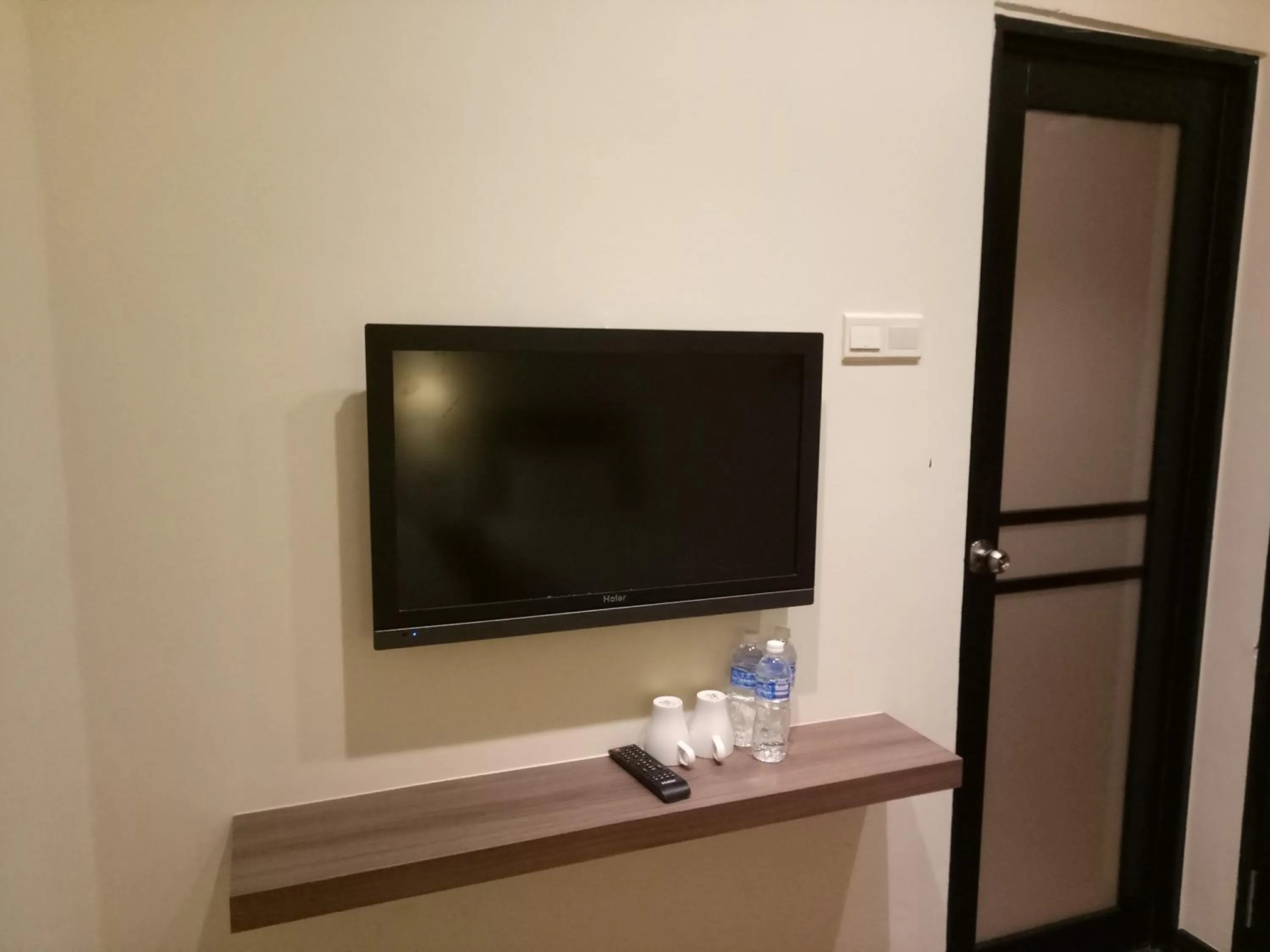 TV and multimedia in 9 Square Hotel - Seri Kembangan