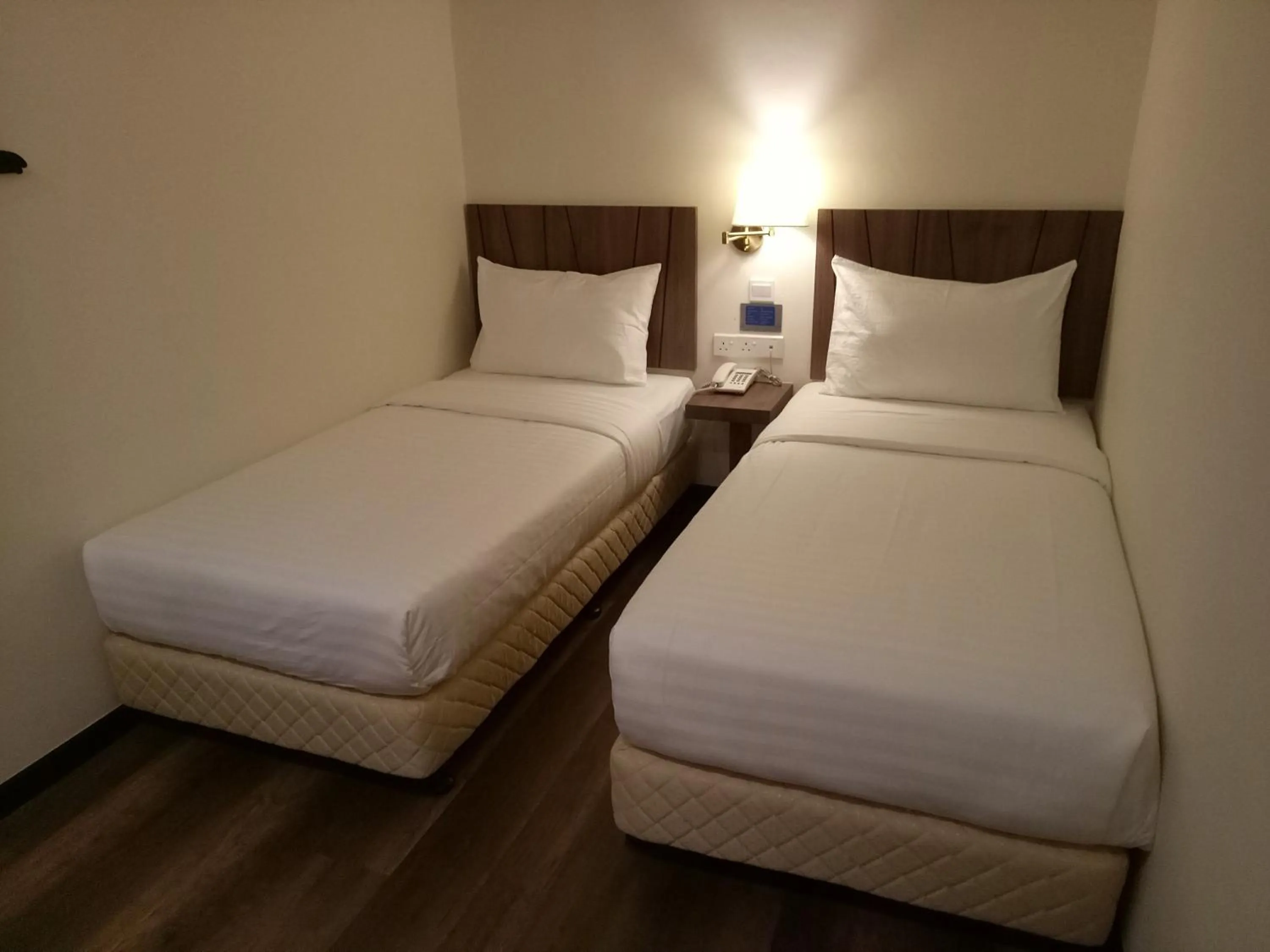 Bedroom, Bed in 9 Square Hotel - Seri Kembangan