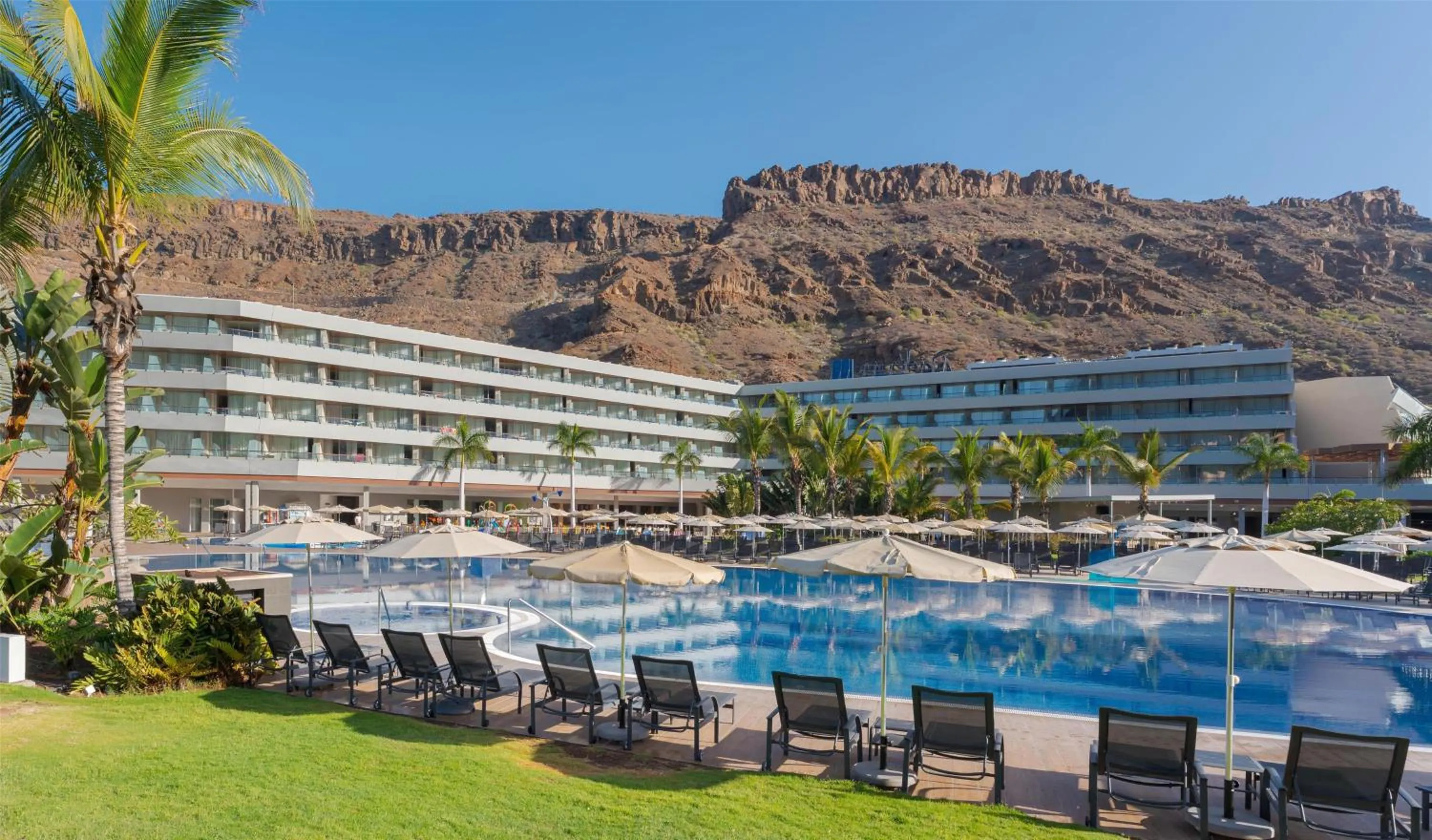 Pool view in Radisson Blu Resort & Spa, Gran Canaria Mogan