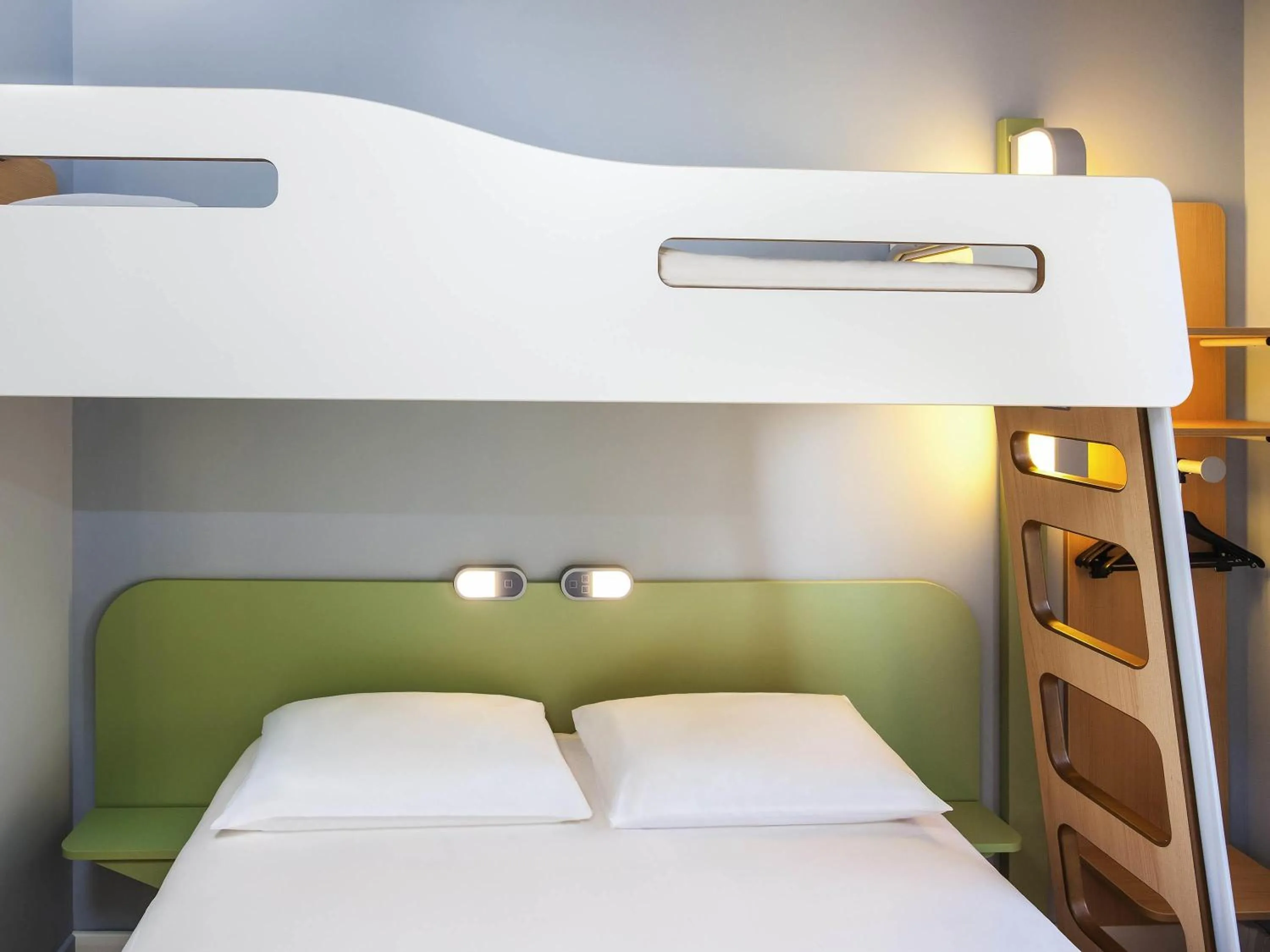 Bedroom, Bed in Ibis Budget Mulhouse Centre Gare