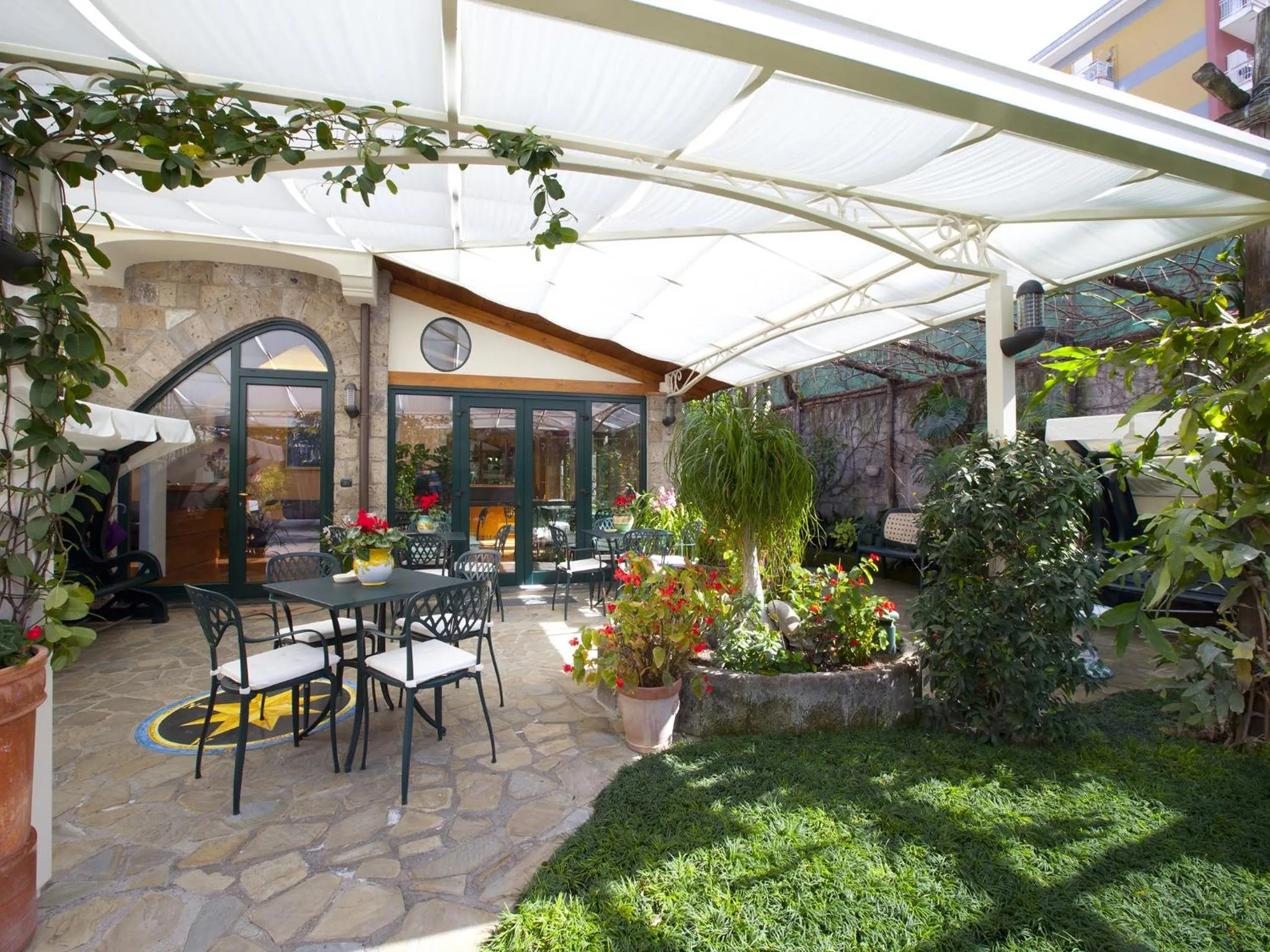 Garden in Angiolina Relais