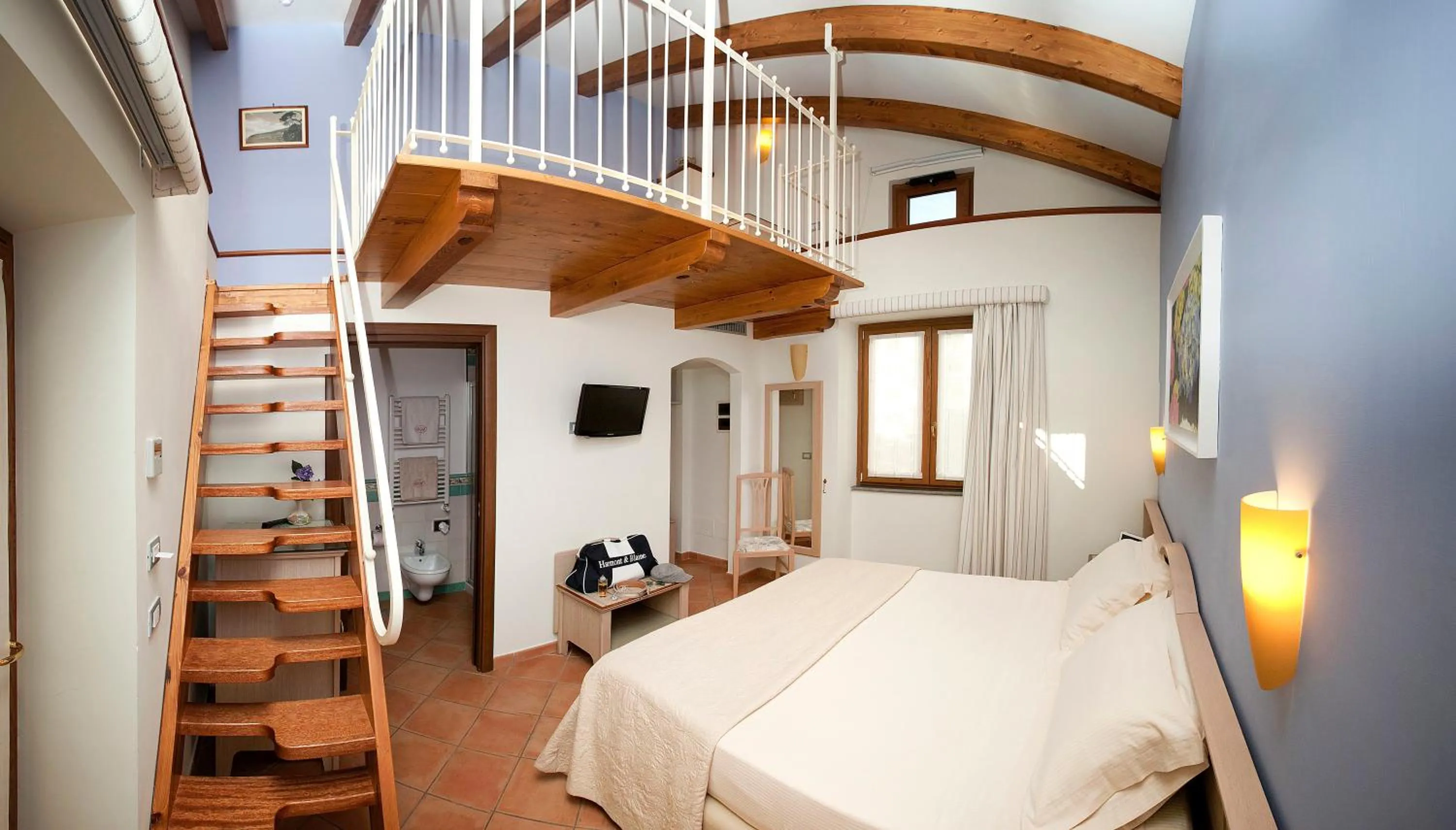 Photo of the whole room, Bed in Angiolina Relais