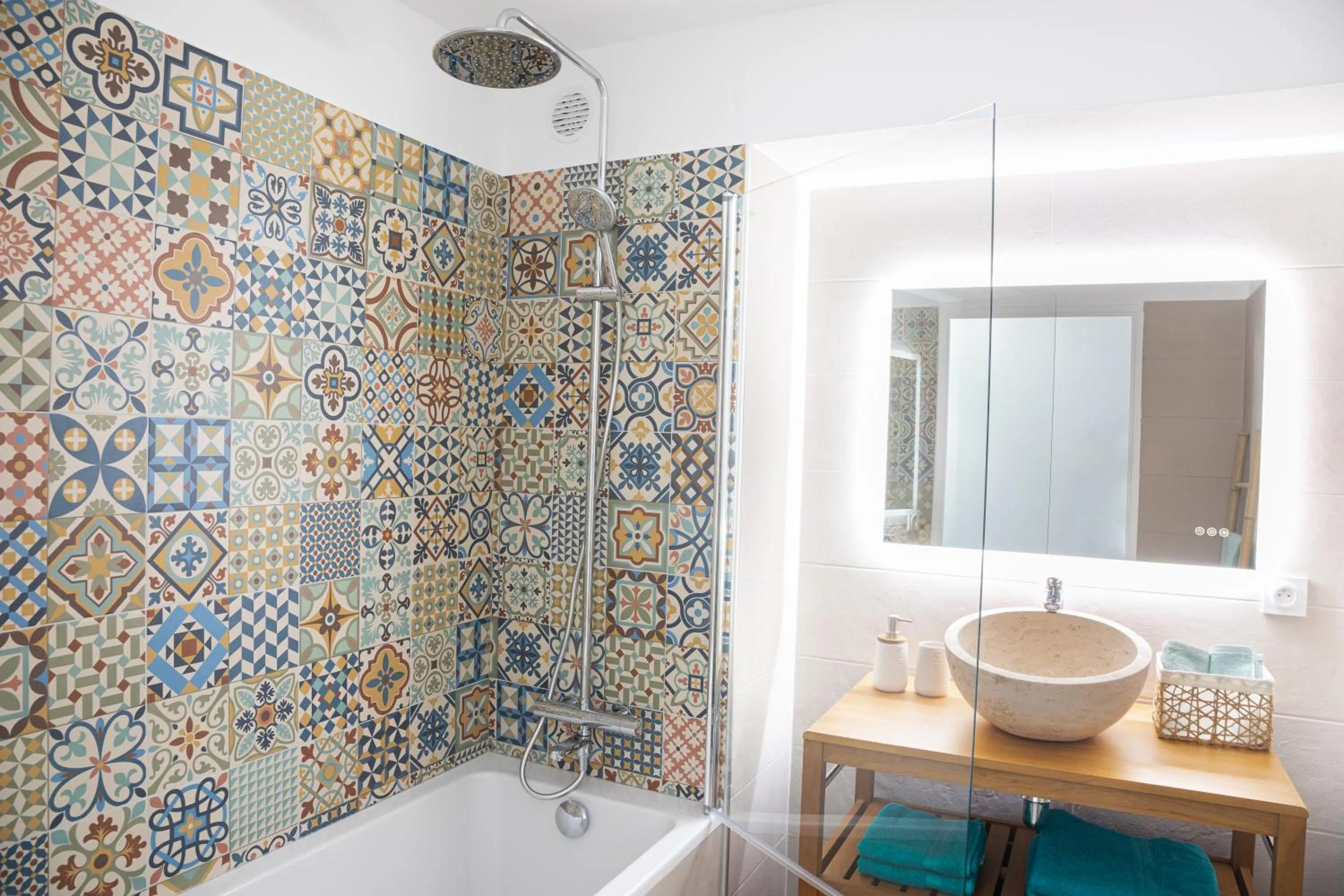 Bathroom in Cosy apartment Promenade des Anglais