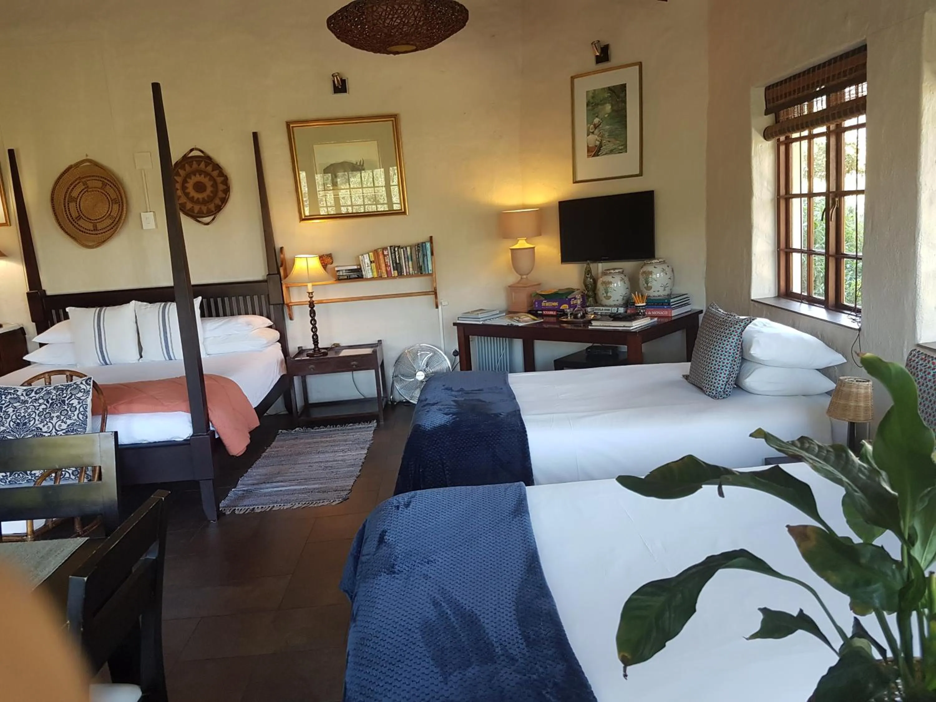 Photo of the whole room in Victorskloof Lodge