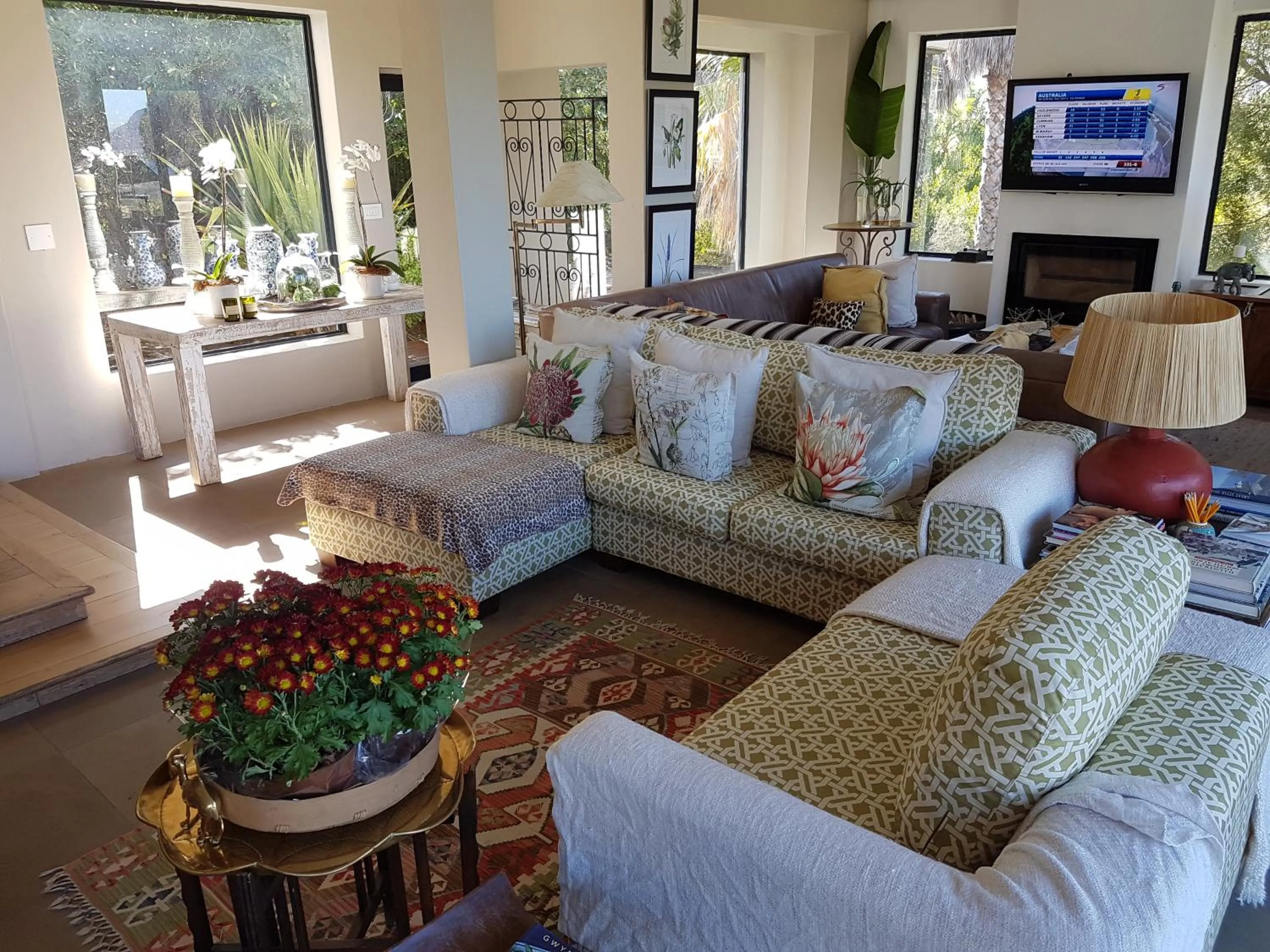Communal lounge/ TV room in Victorskloof Lodge