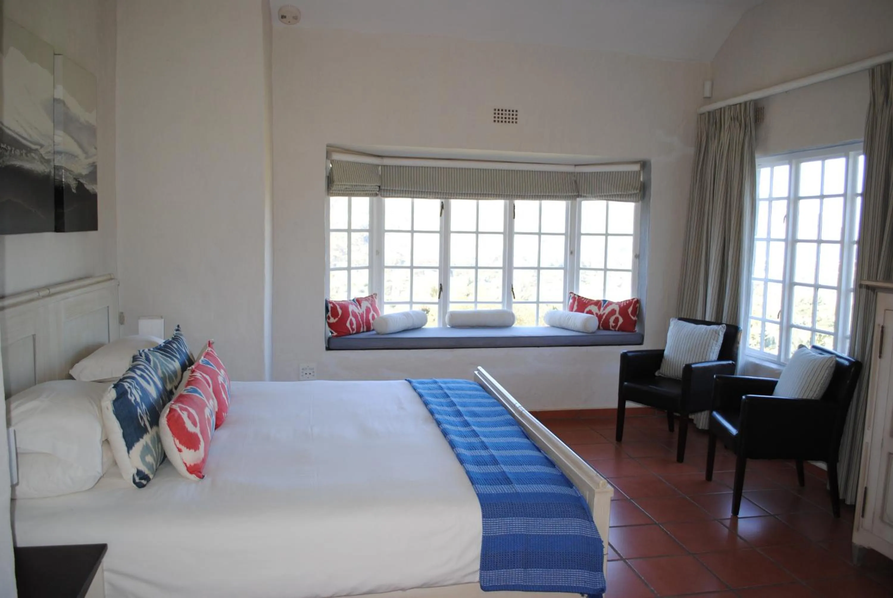 Photo of the whole room in Victorskloof Lodge