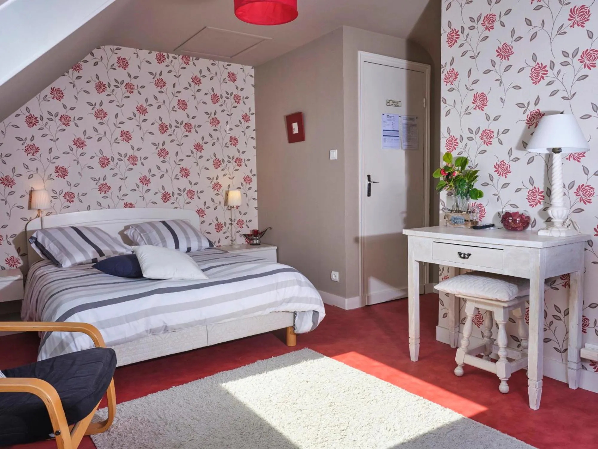 Double Room with Private Bathroom in Les Roses