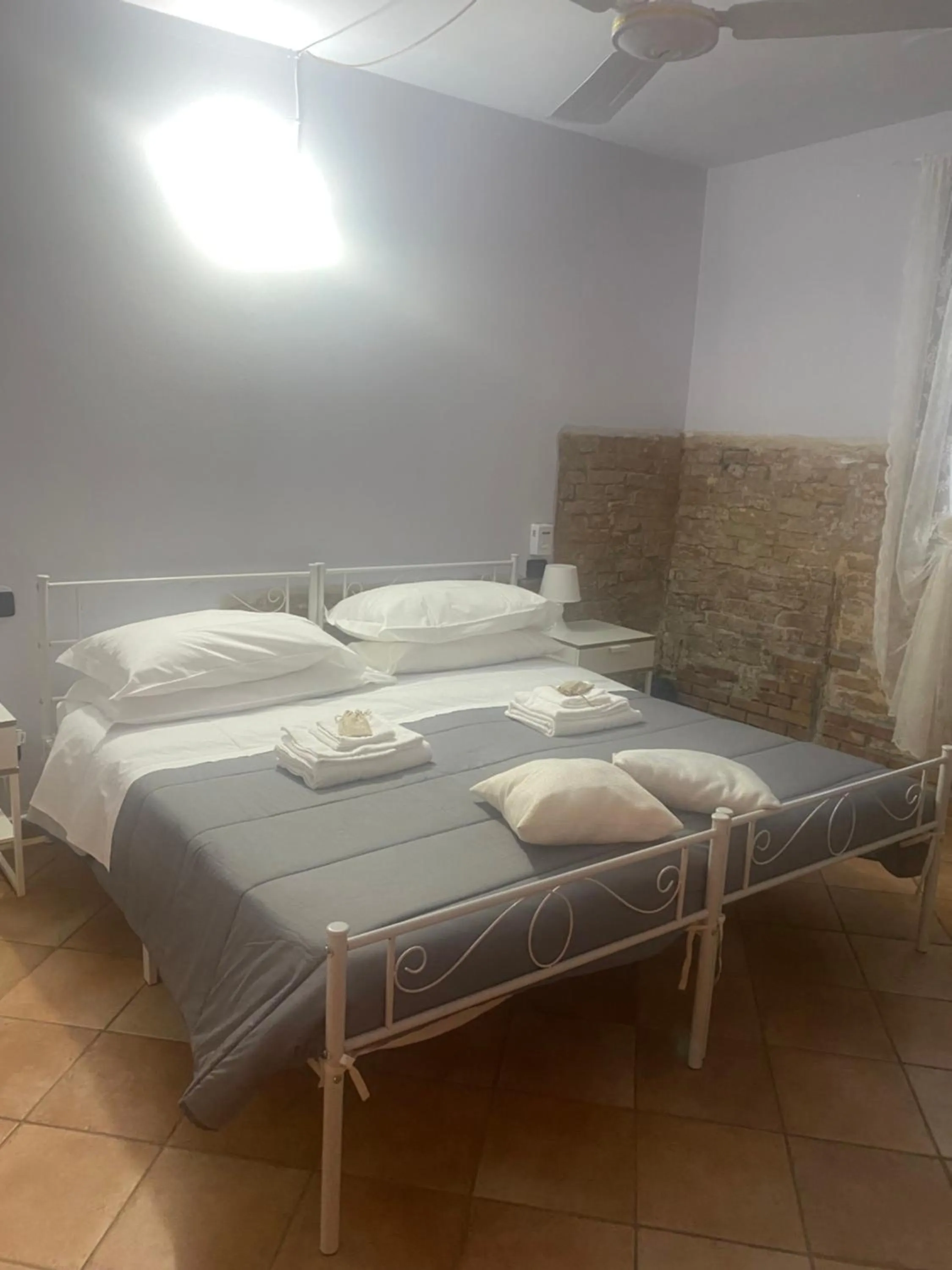 Bed in B&B Happiness in the Country