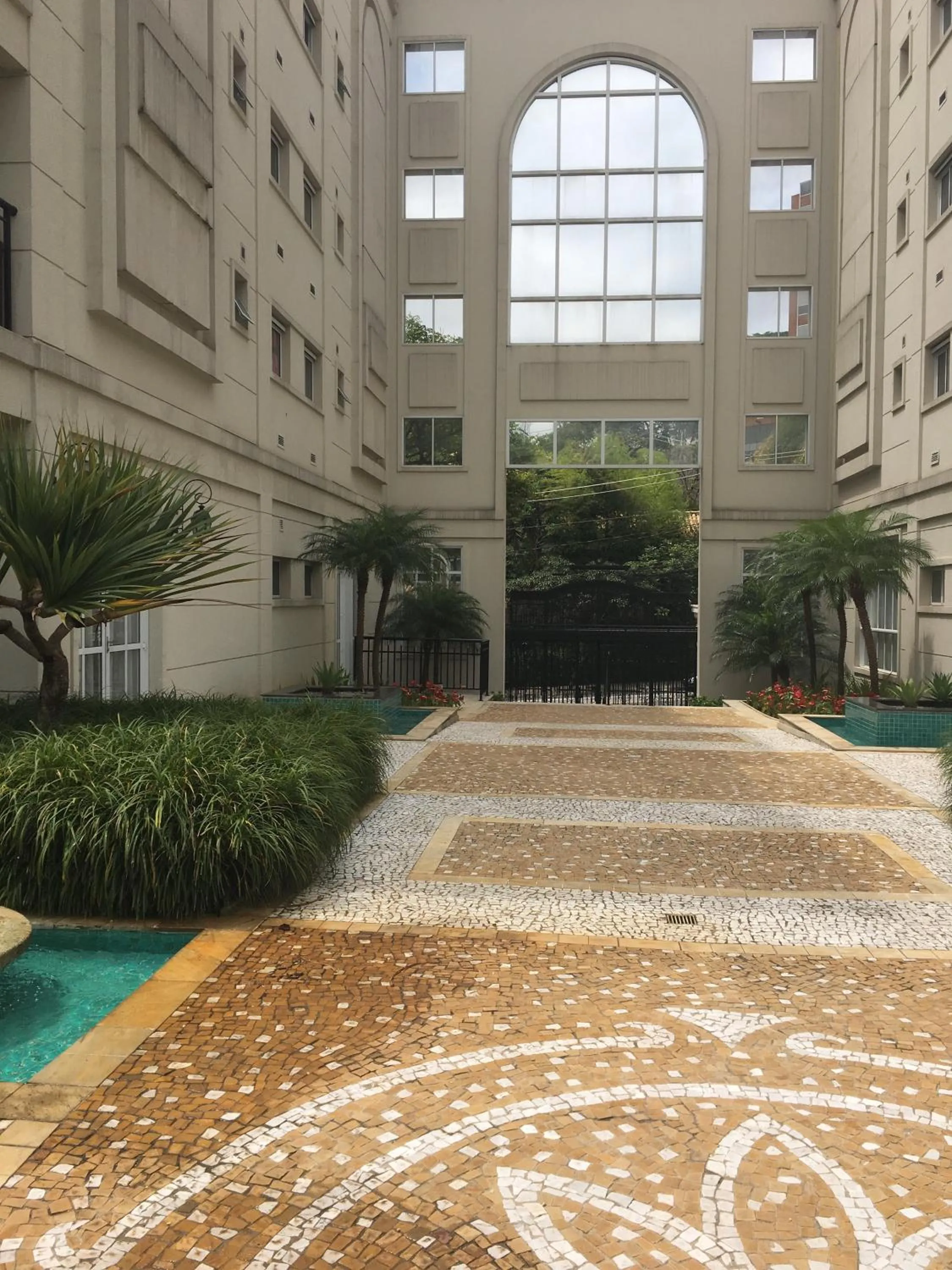 Property building in Menara - Perto do Hospital Albert Einstein e MorumBIS