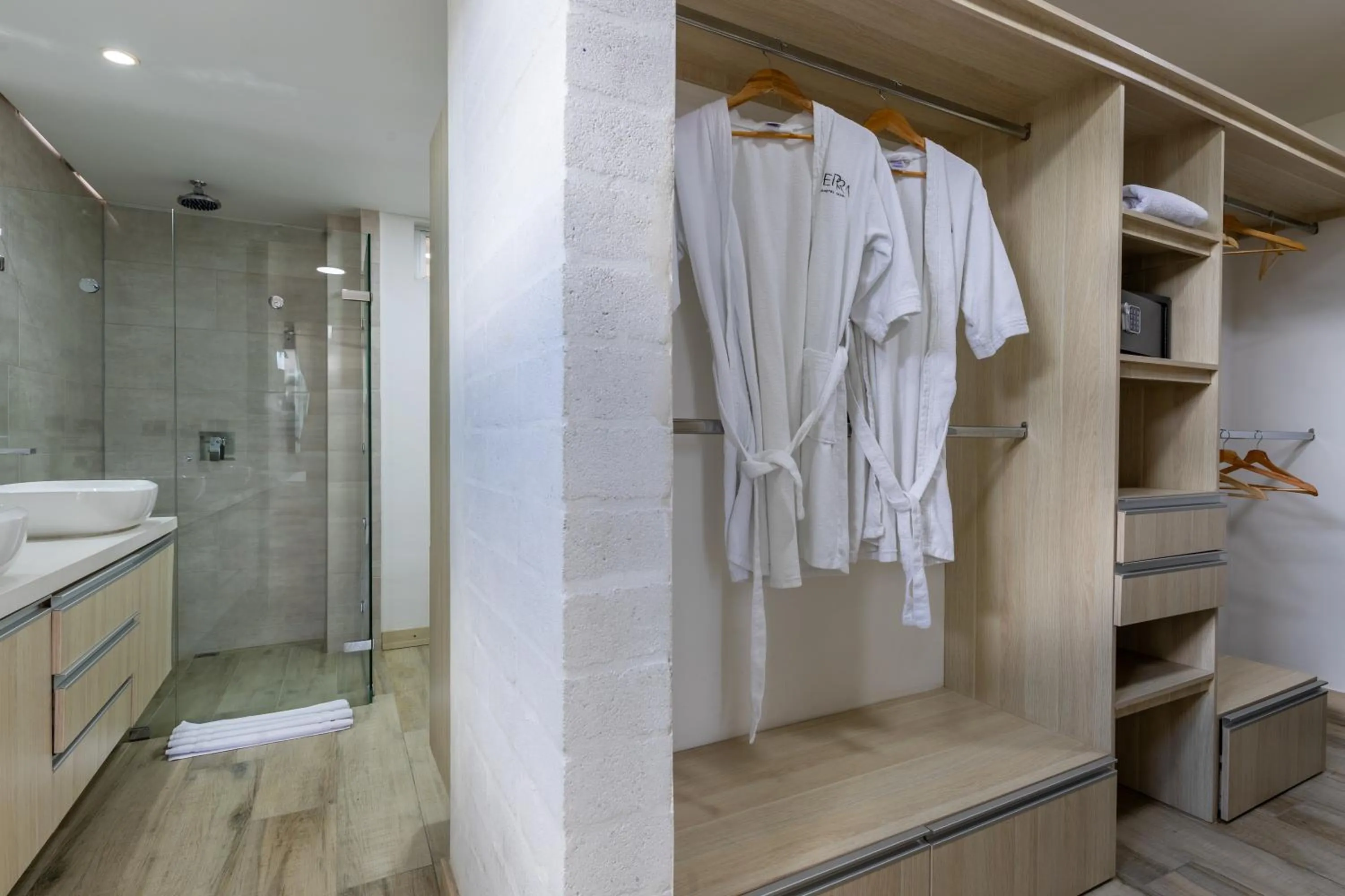wardrobe in Terra Biohotel