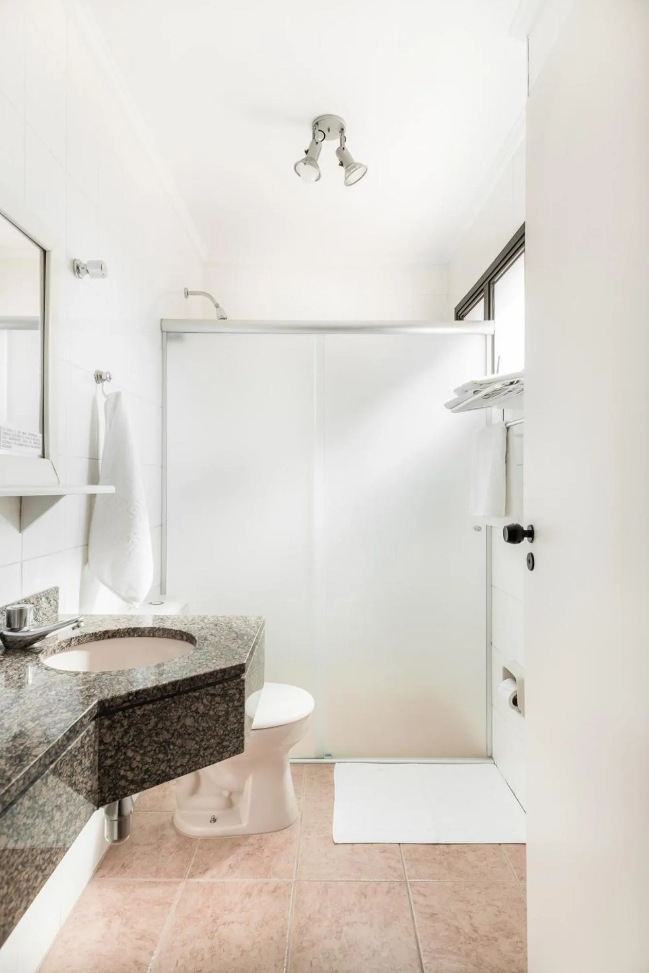 Shower in Hotel Marmo