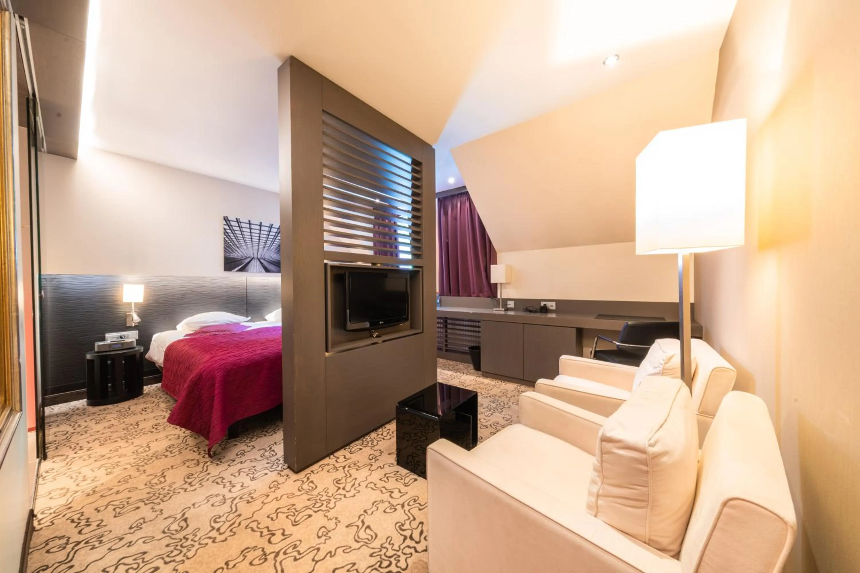 Bed in Koener Hotel & Spa