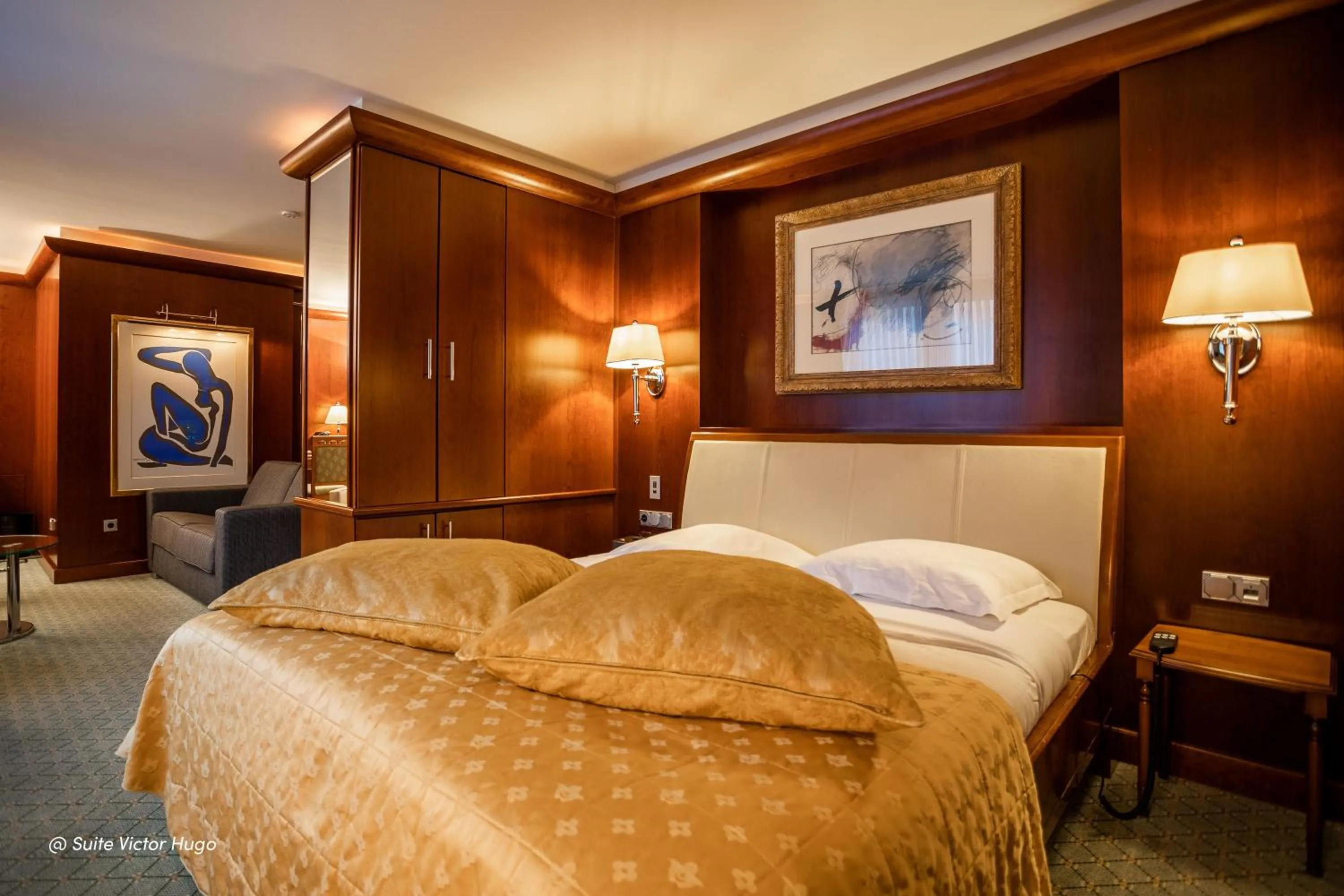 Bed in Koener Hotel & Spa