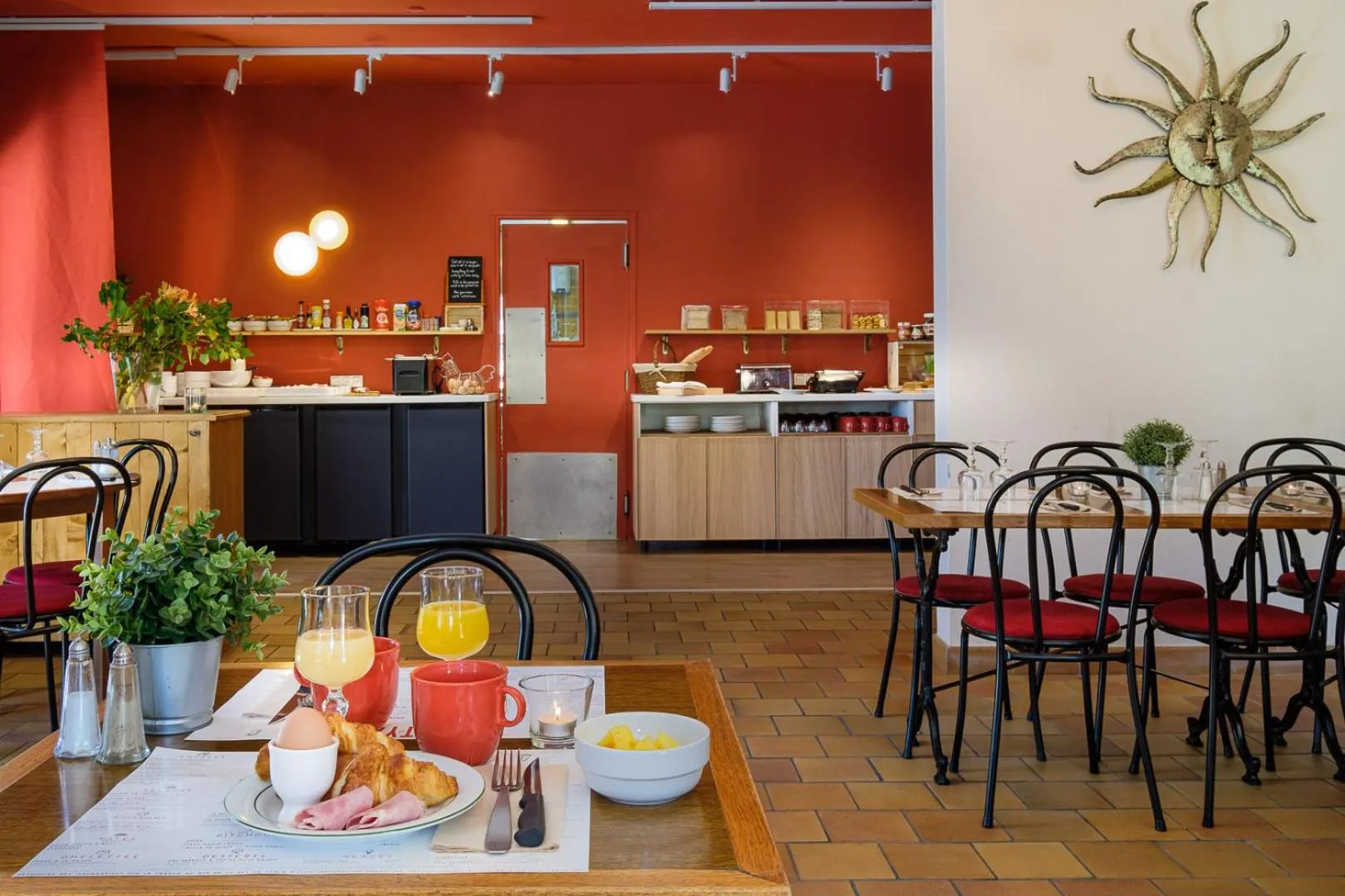 Breakfast in Hotel Le Provence - Restaurant Le Styx