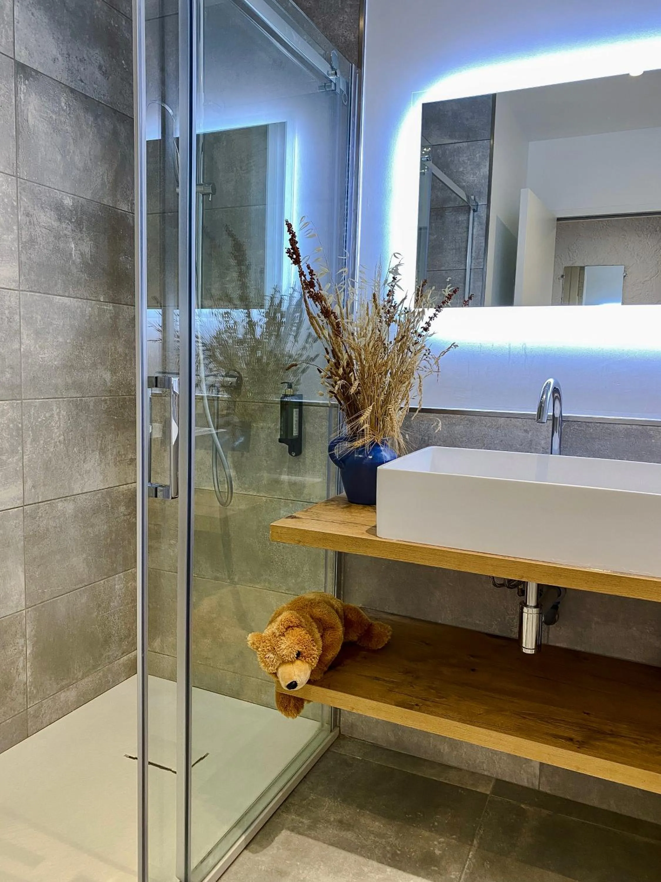 Bathroom in Hotel Le Provence - Restaurant Le Styx