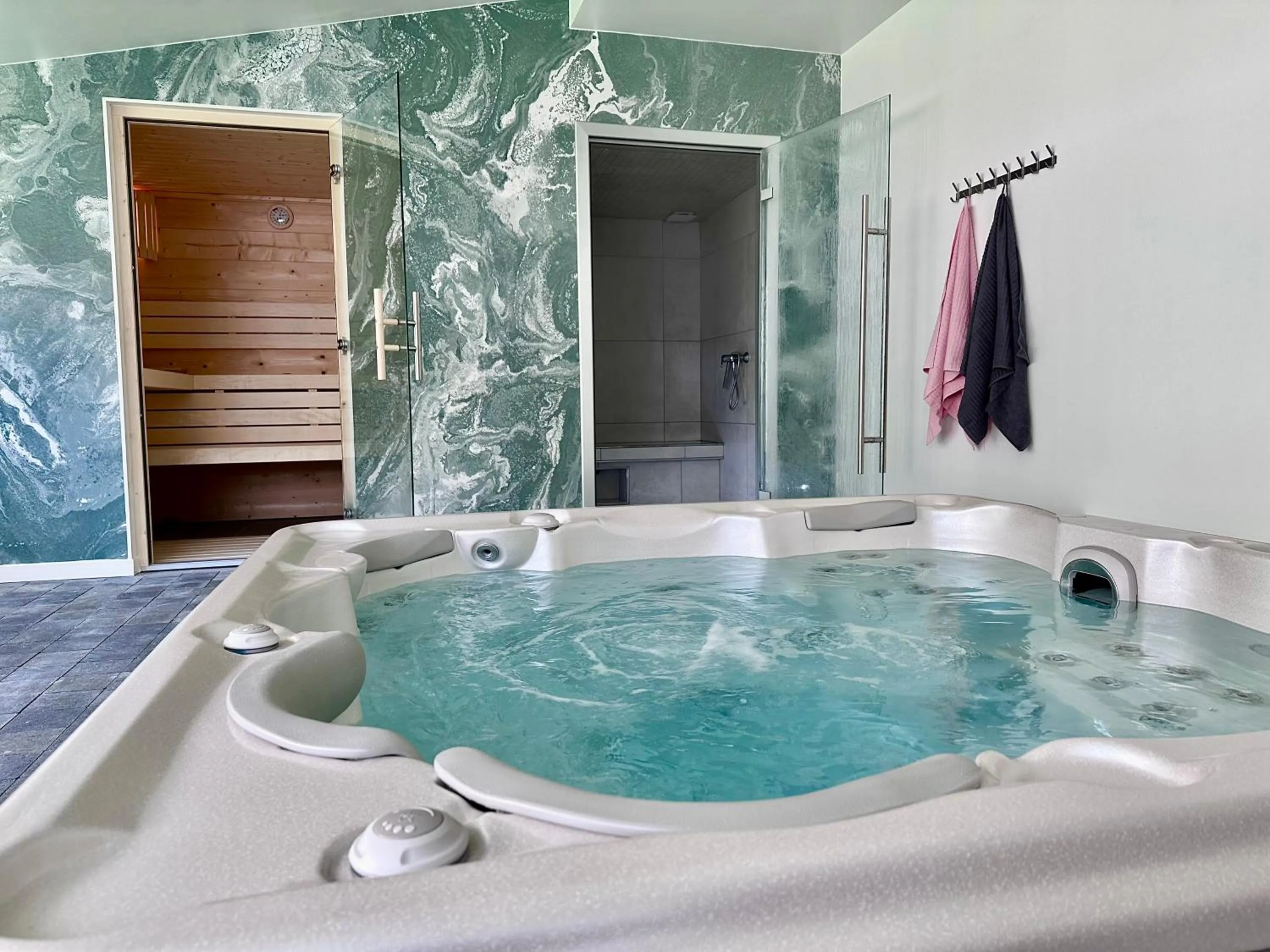 Hot Spring Bath in Hotel Le Provence - Restaurant Le Styx