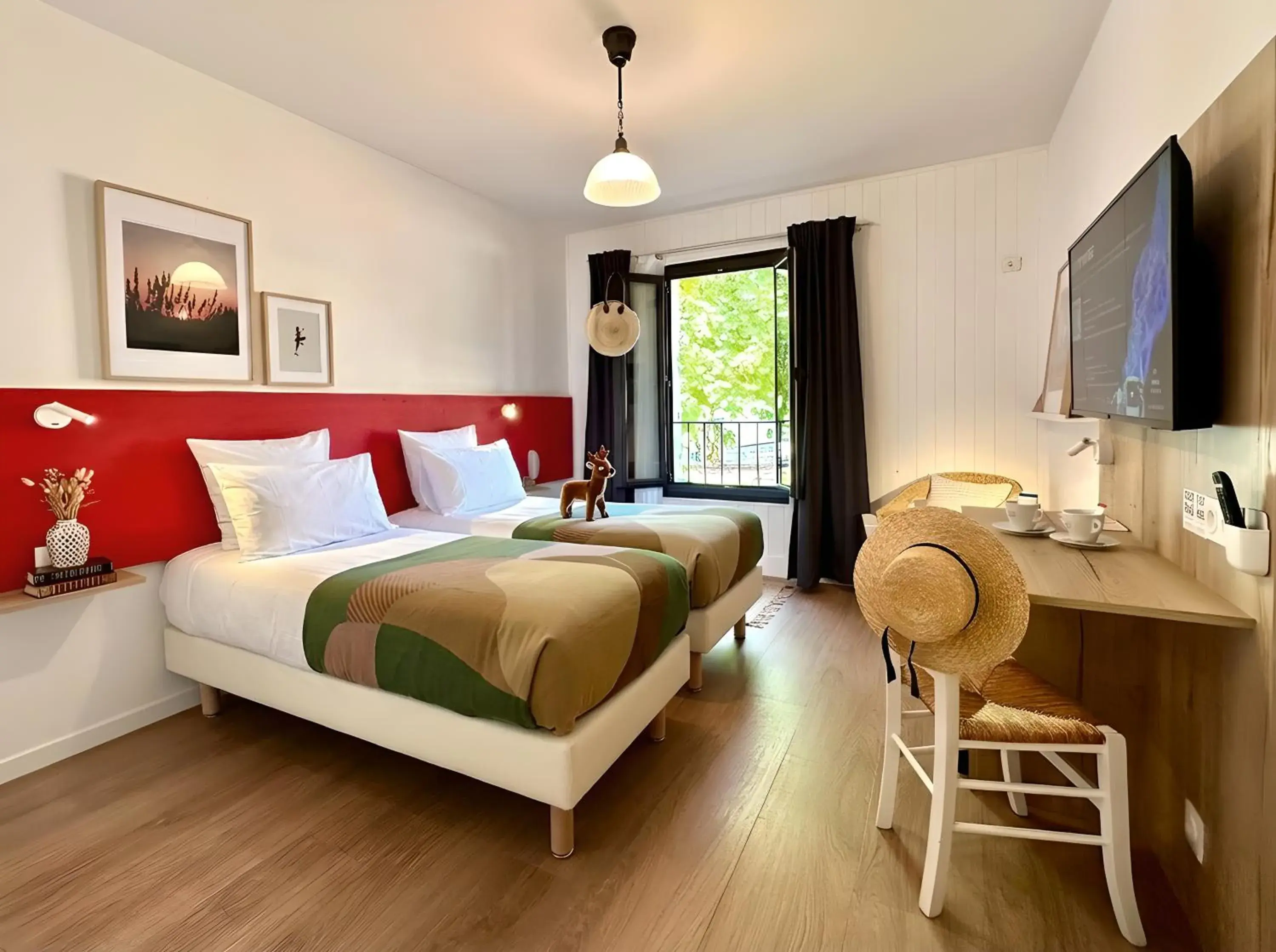 Twin Room in Hotel Le Provence - Restaurant Le Styx Twin Room in Hotel Le Provence - Restaurant Le Styx