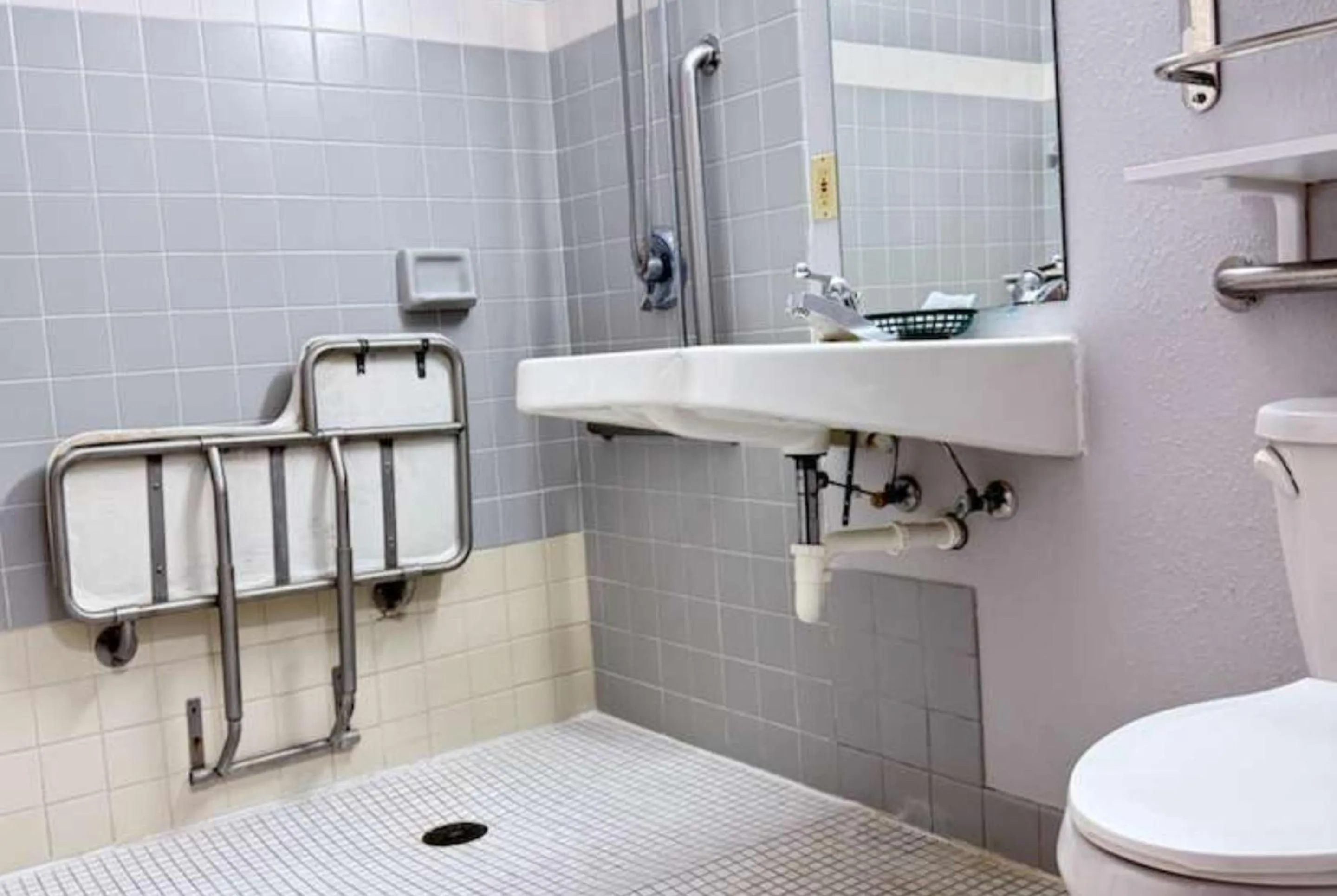 Bathroom in Coratel Inn & Suites by Jasper Hastings