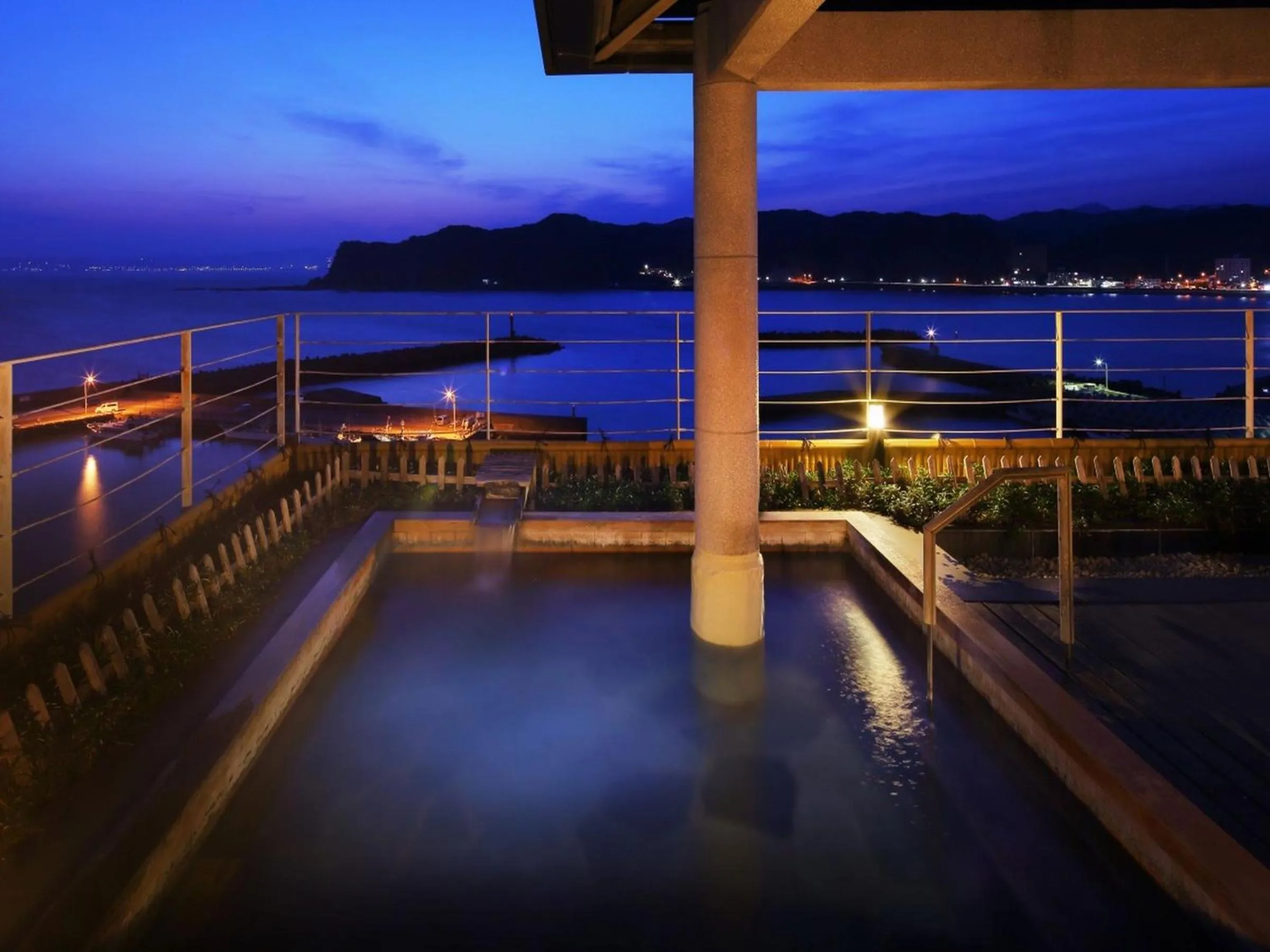 Hot Spring Bath in Kichimu